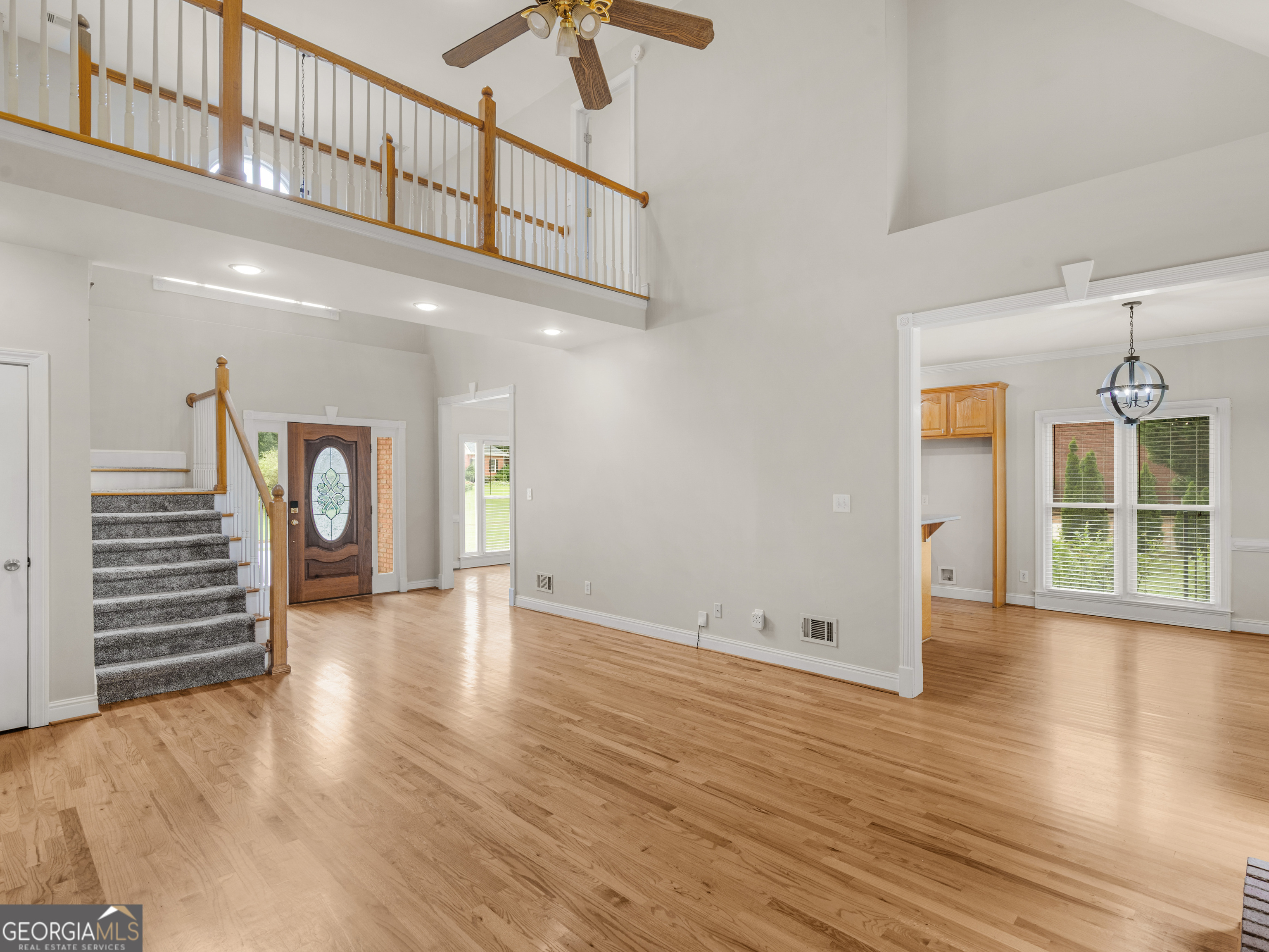 1445 Lake Forest Lane Property Photo 7
