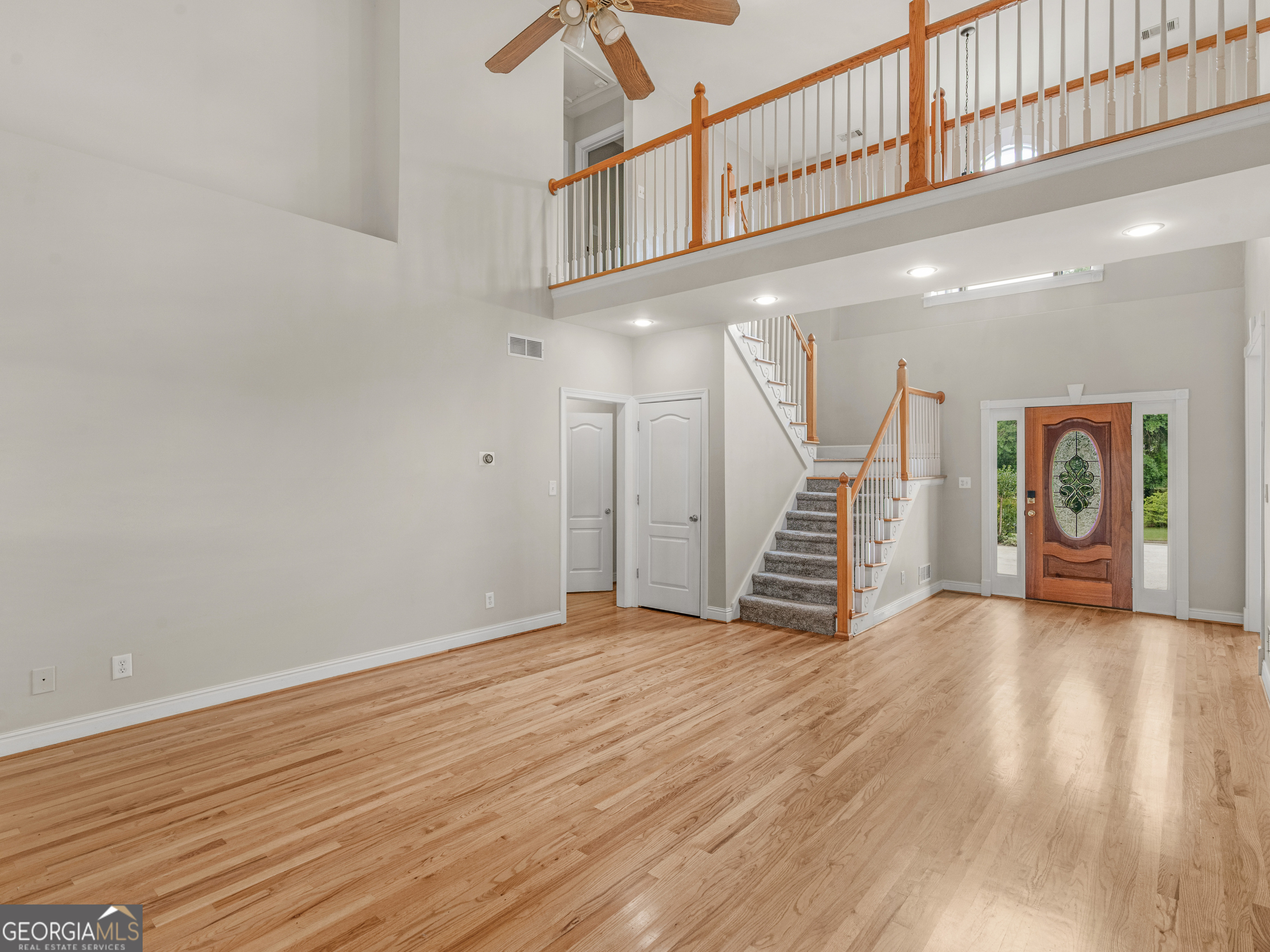1445 Lake Forest Lane Property Photo 8