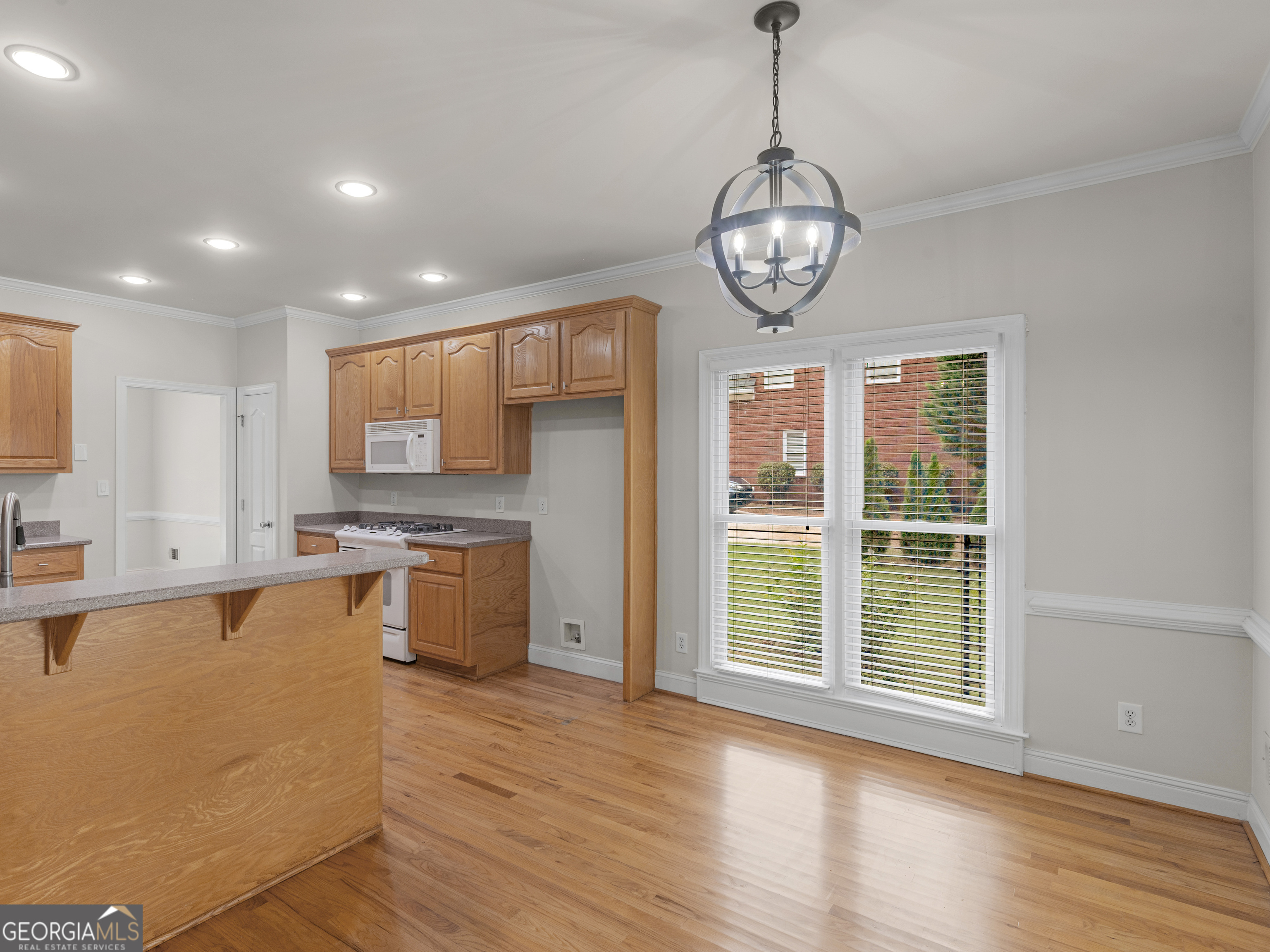 1445 Lake Forest Lane Property Photo 10