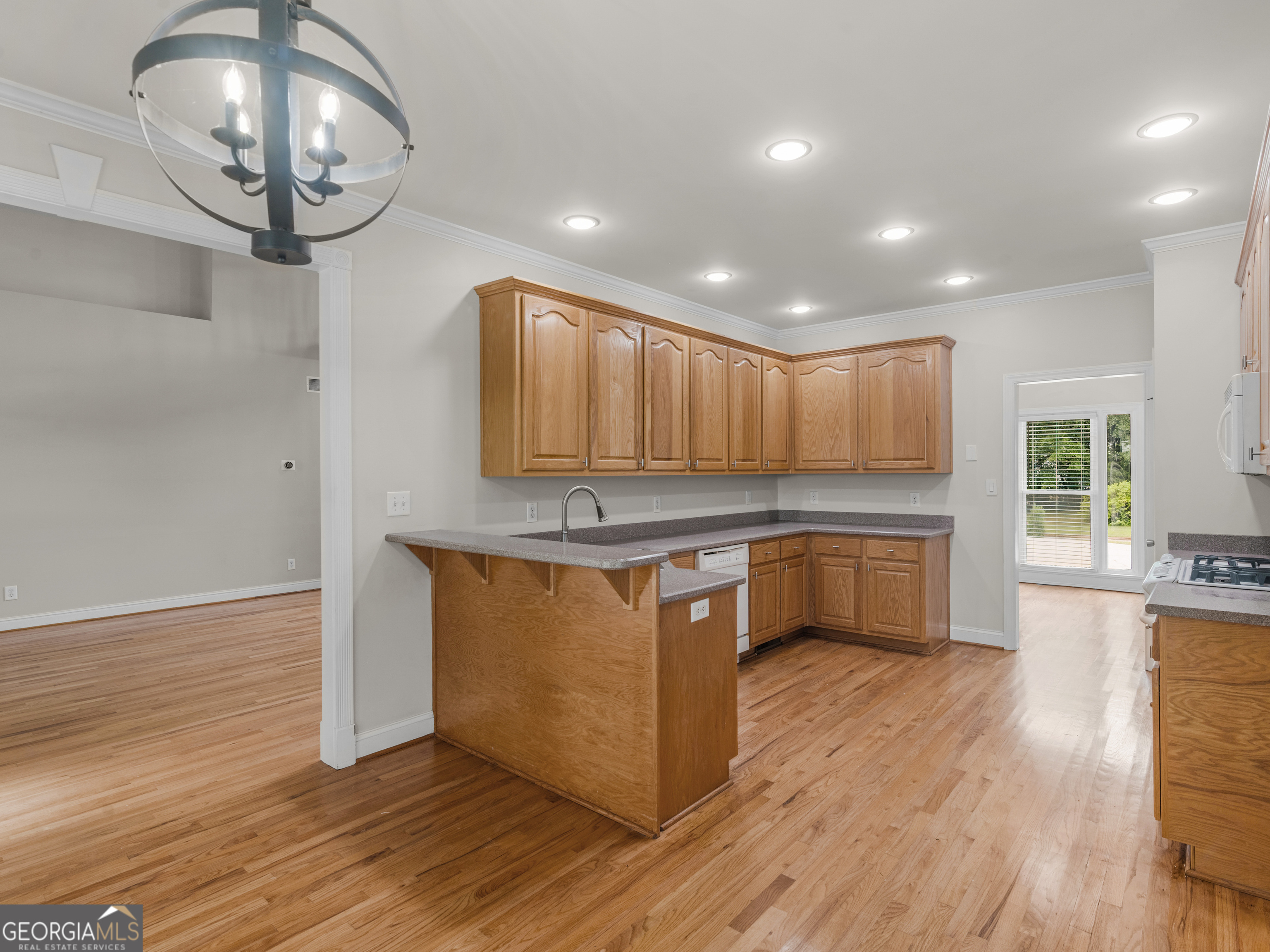 1445 Lake Forest Lane Property Photo 11