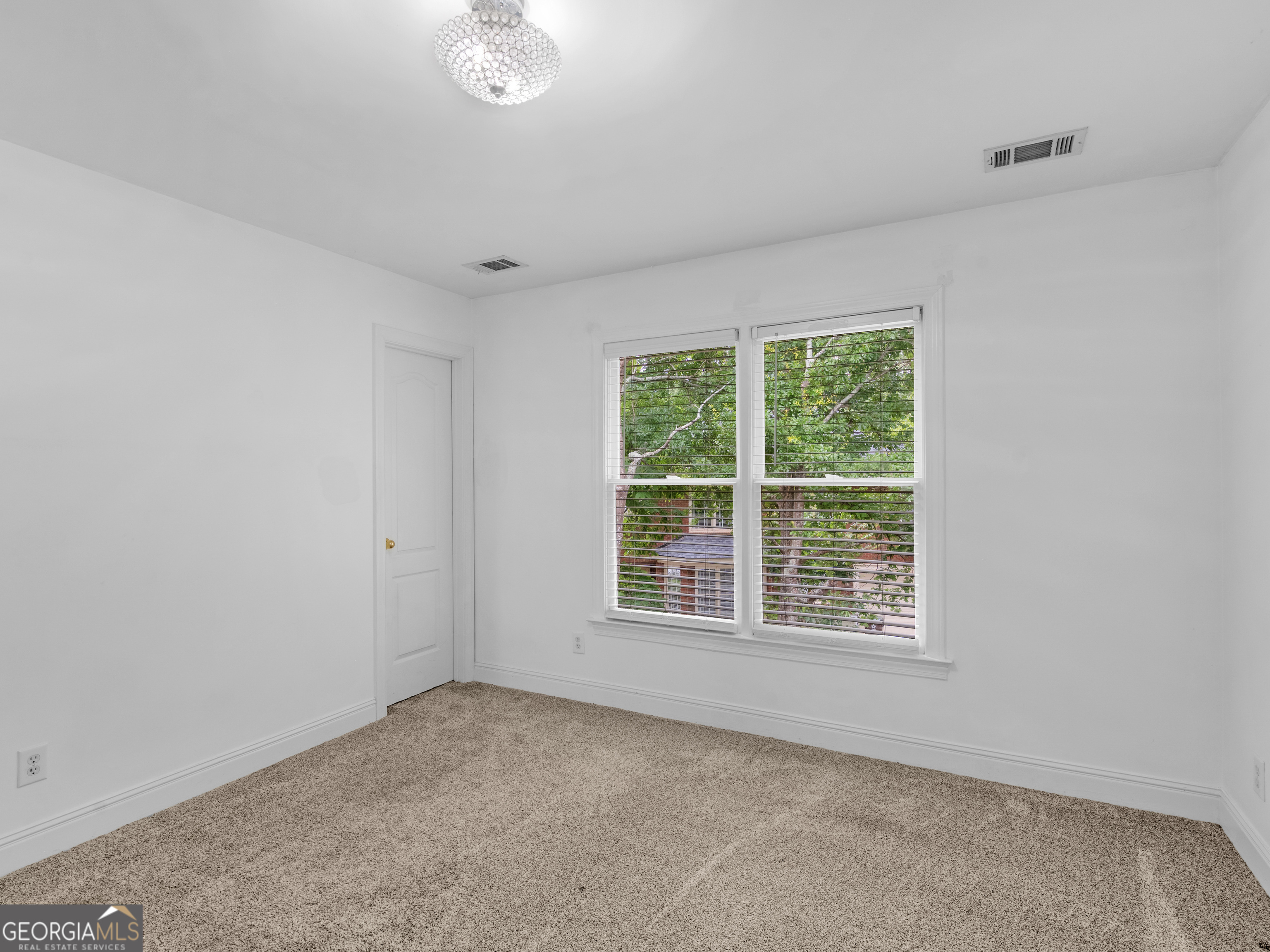 1445 Lake Forest Lane Property Photo 29