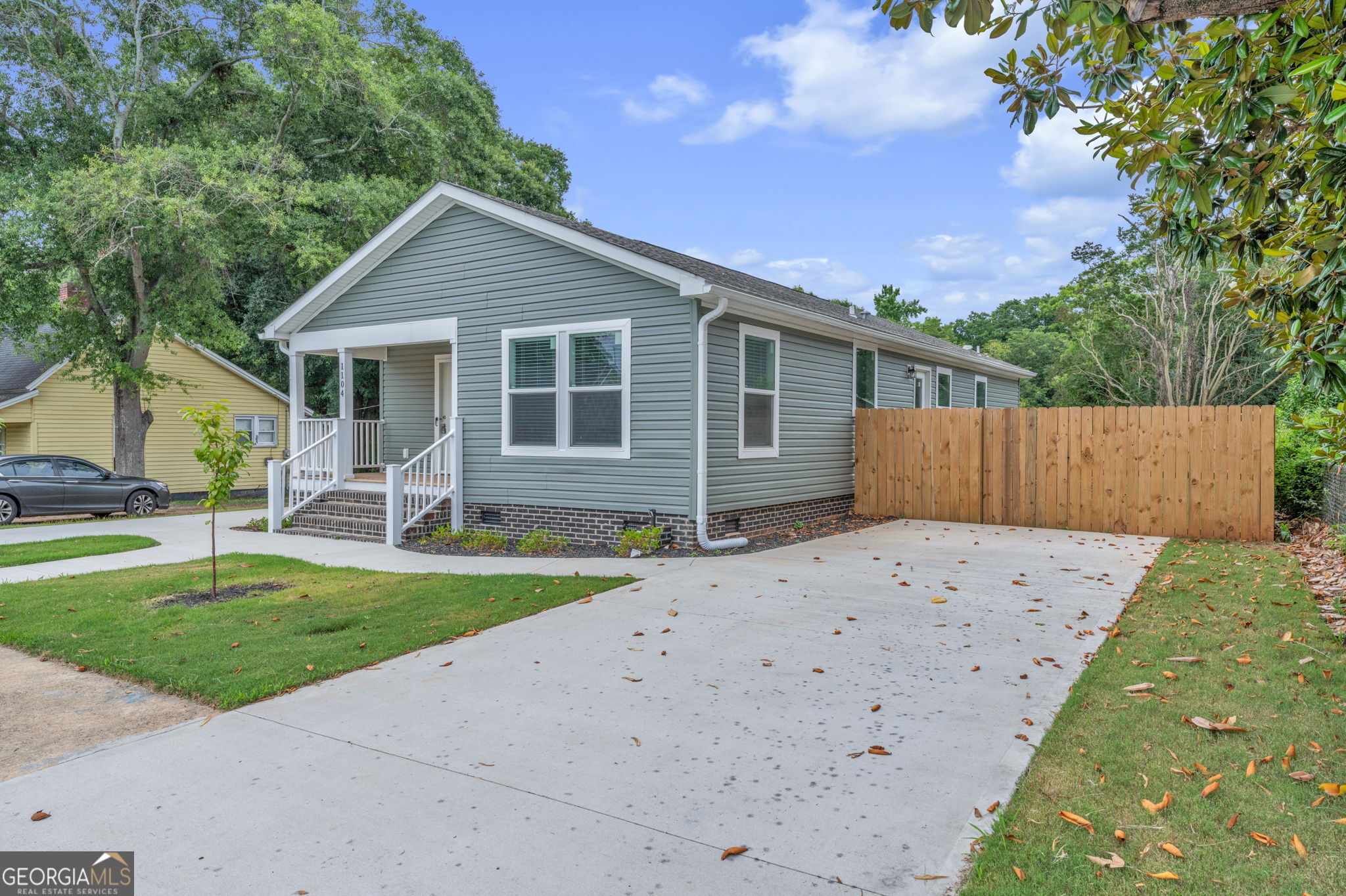 1104 E Front Street Property Photo 2