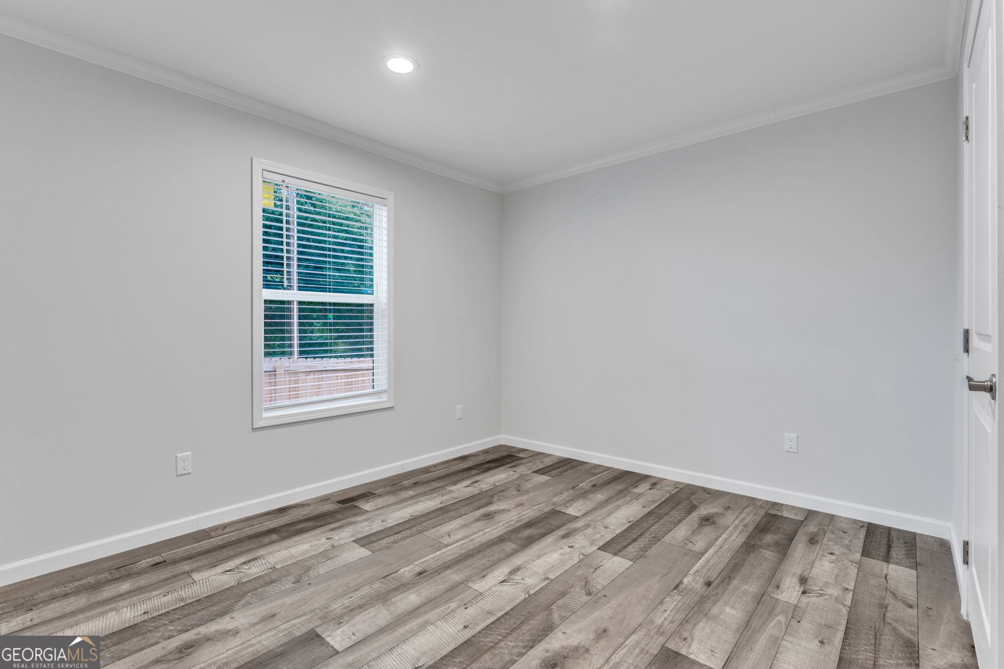 1104 E Front Street Property Photo 15