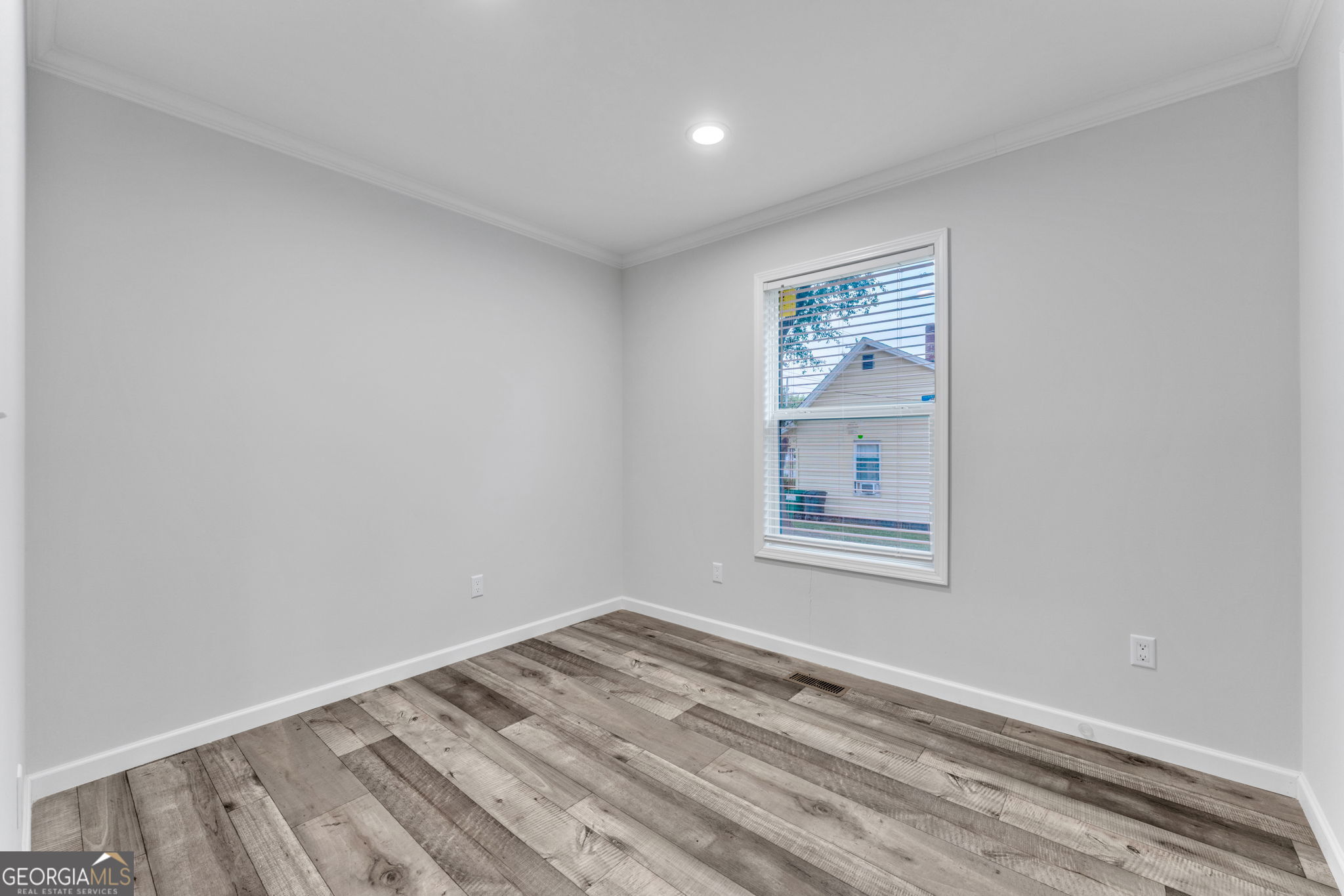 1104 E Front Street Property Photo 16
