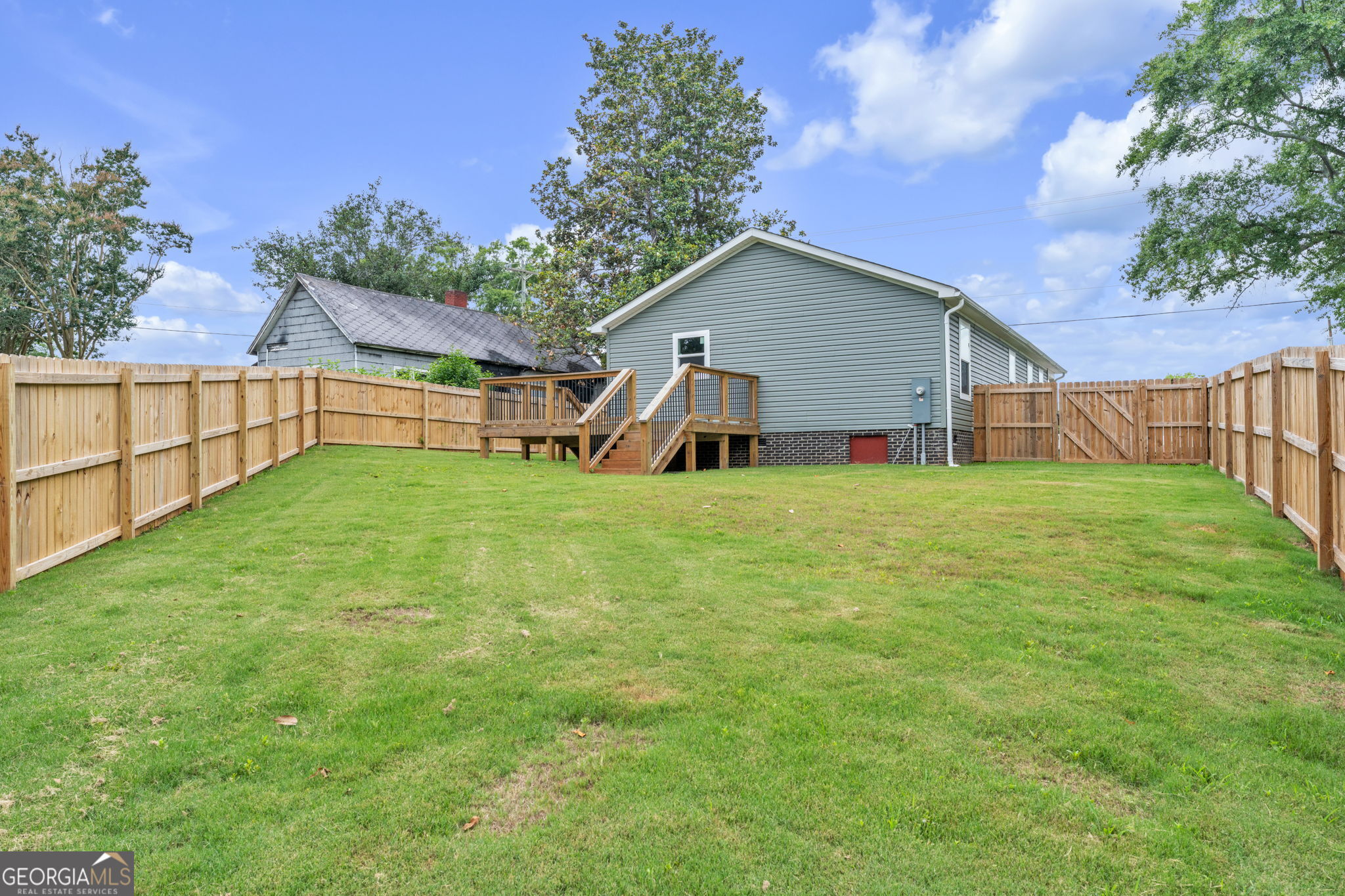 1104 E Front Street Property Photo 26