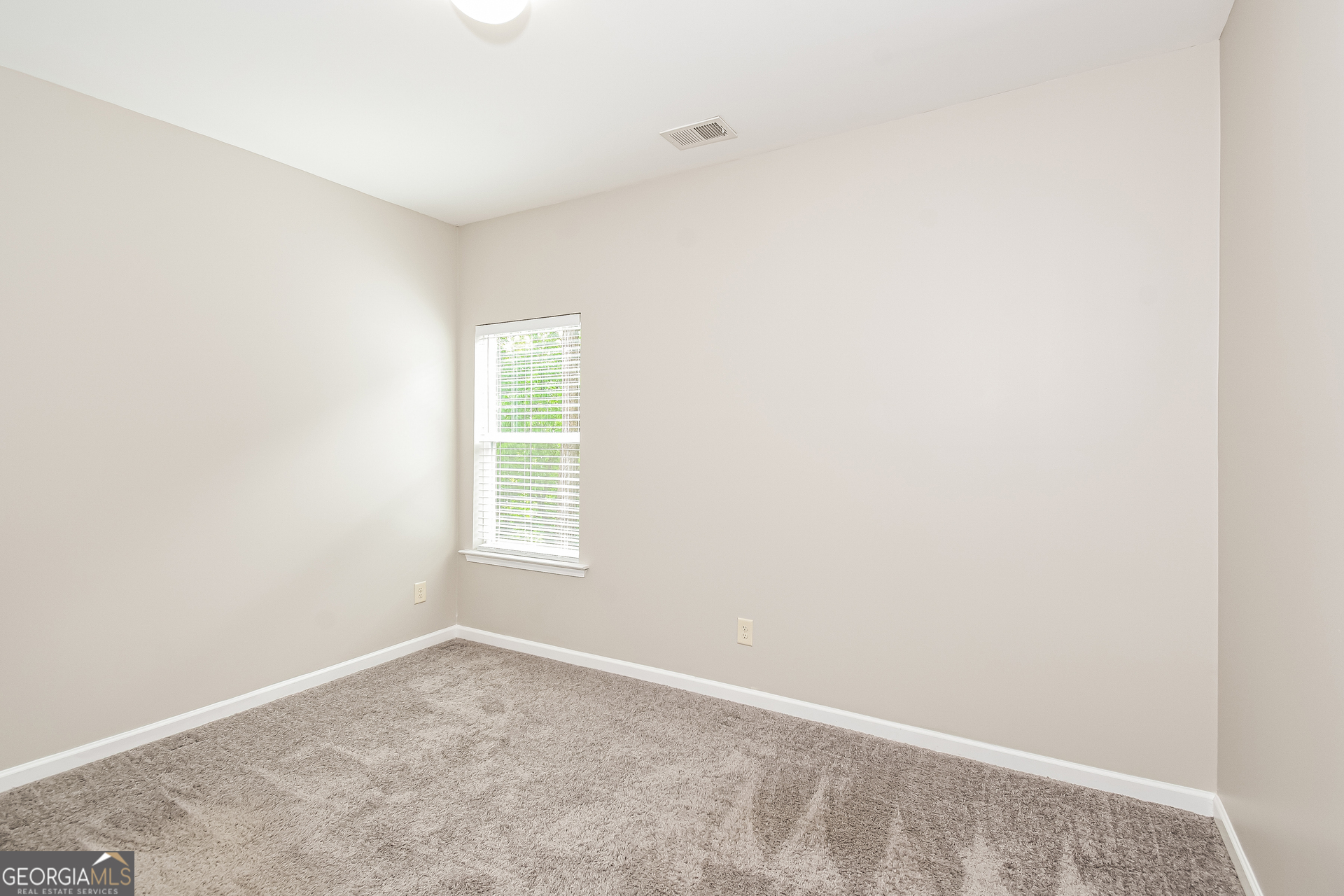 109 Cessna Drive Property Photo 8