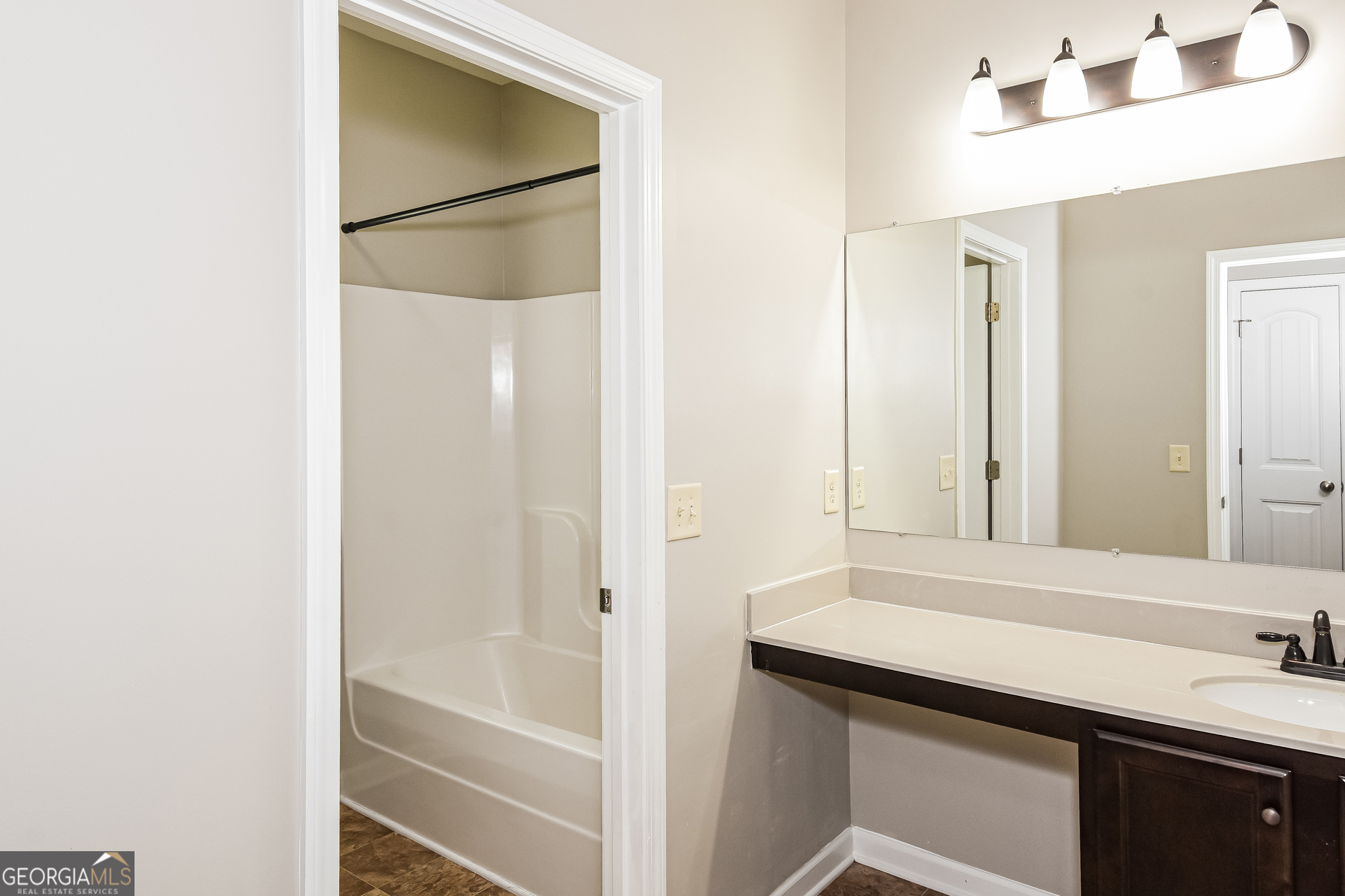109 Cessna Drive Property Photo 15
