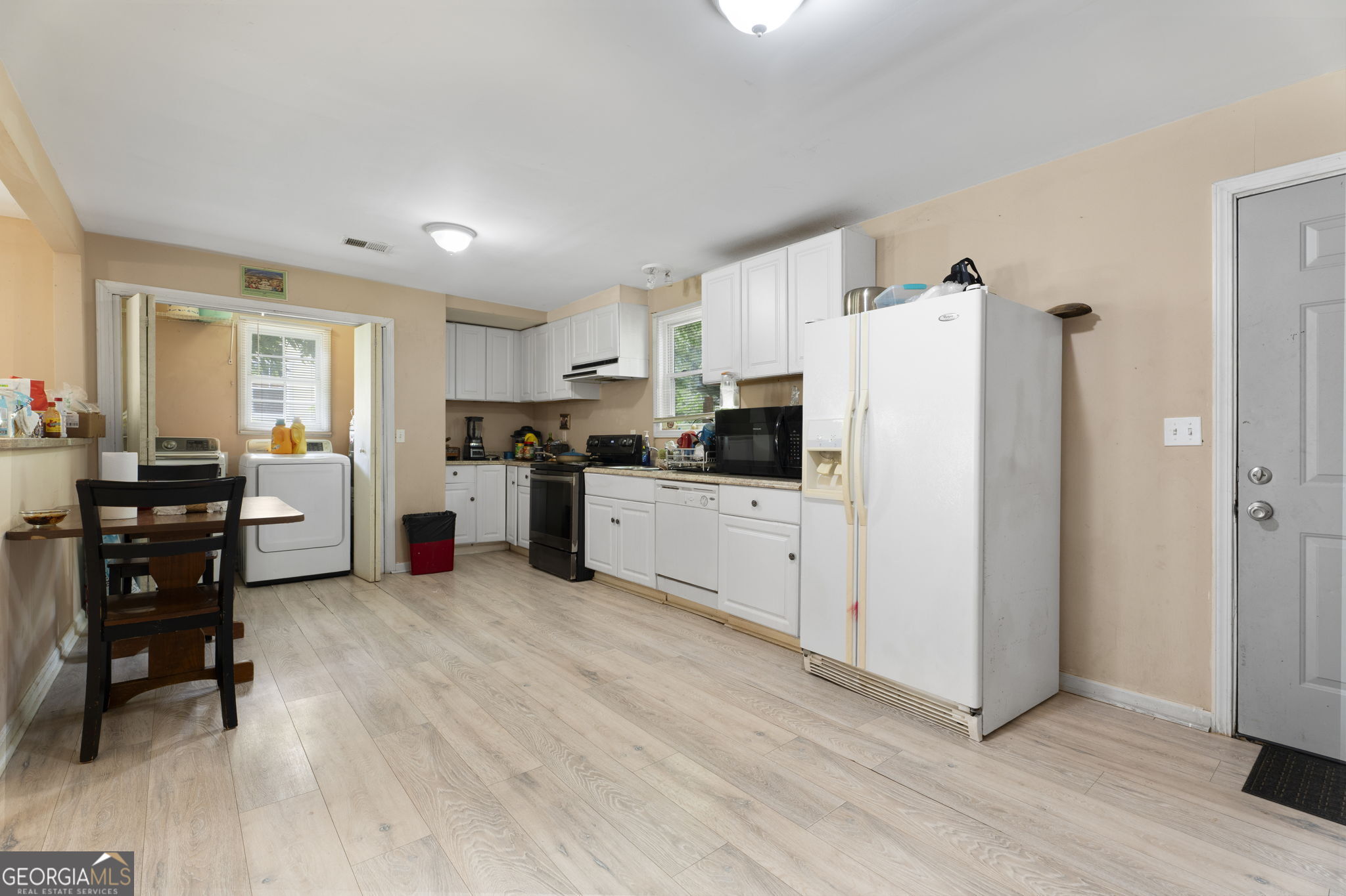 123 South Avenue Property Photo 13