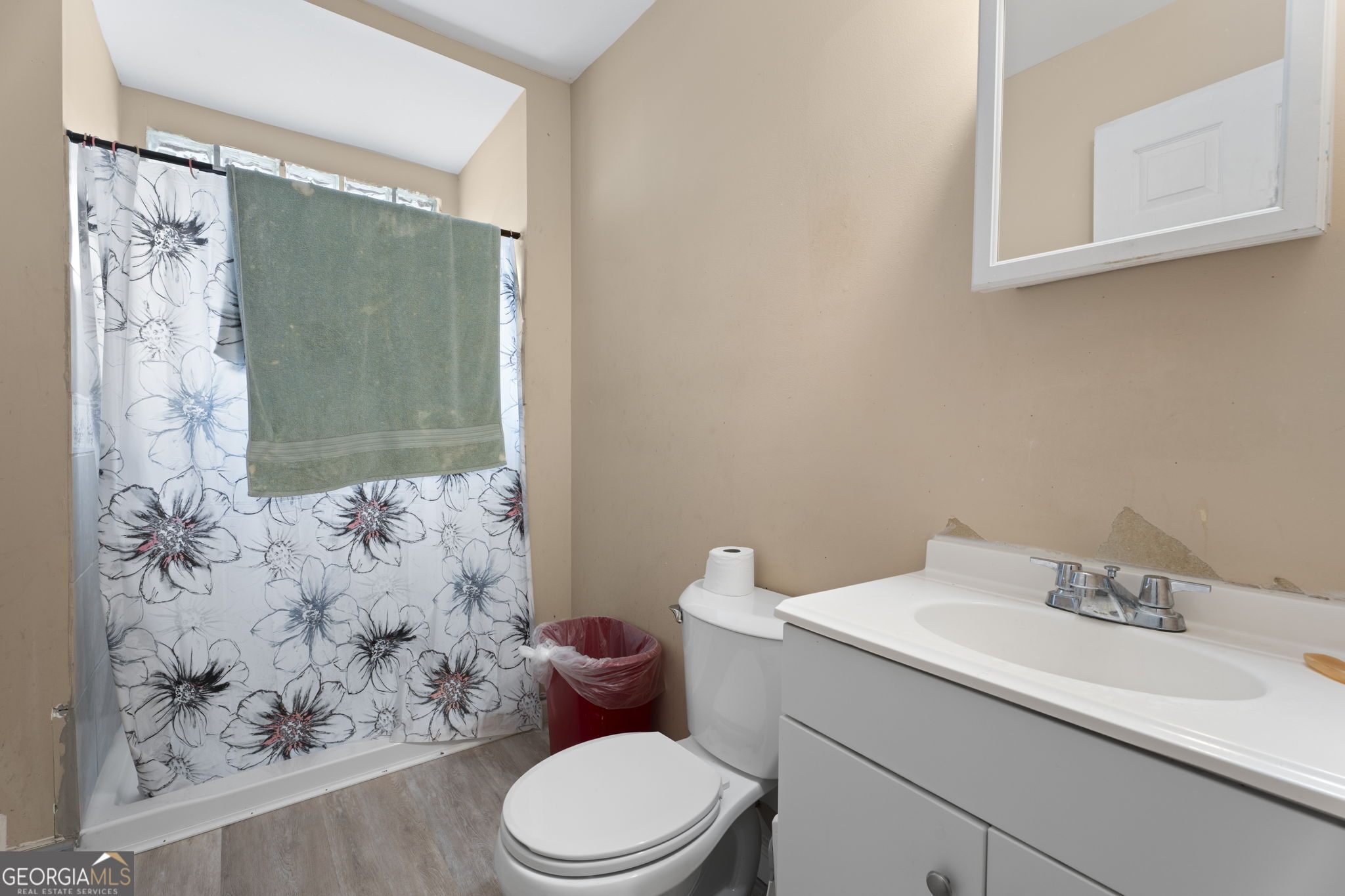 123 South Avenue Property Photo 21