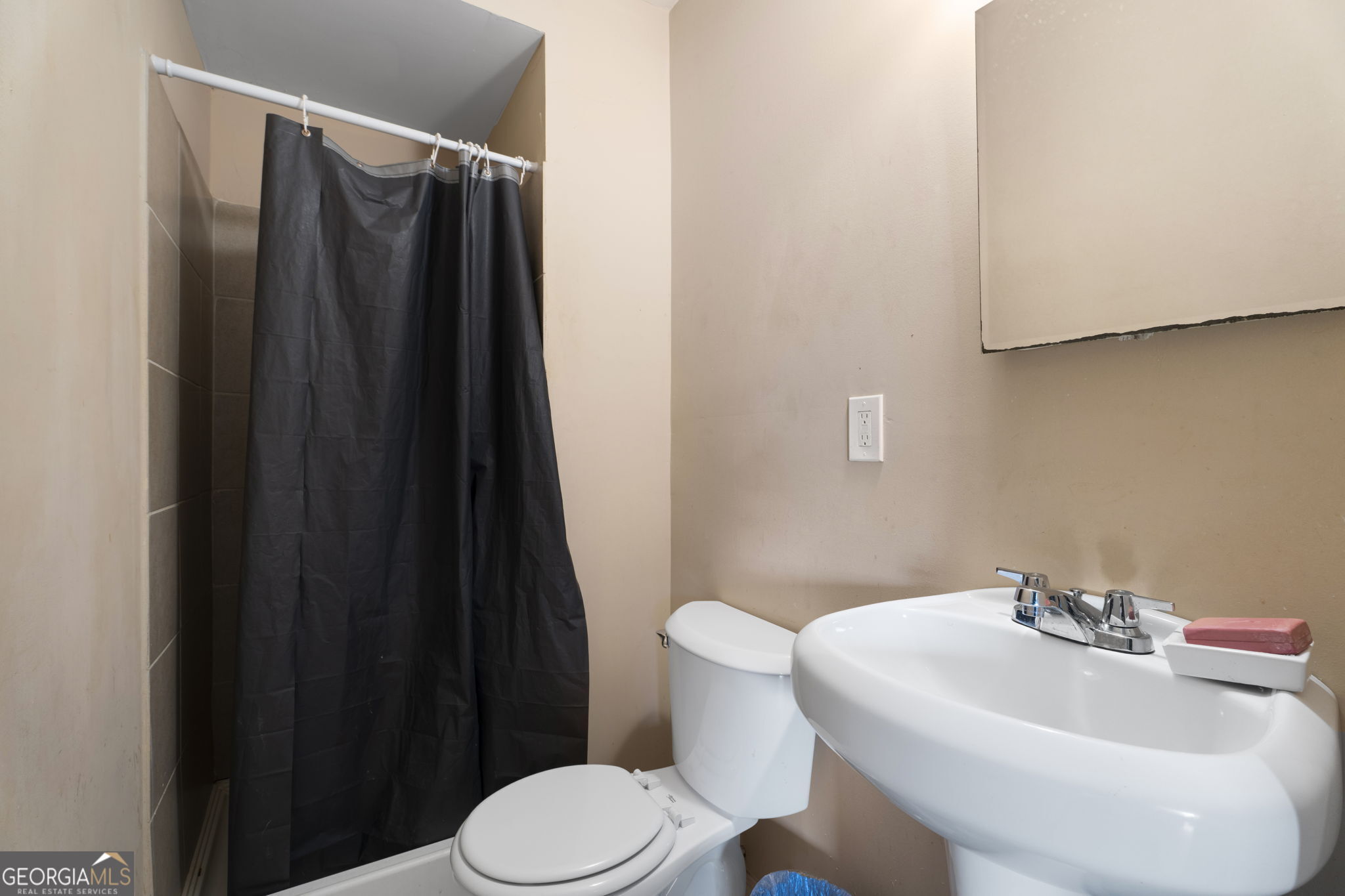 123 South Avenue Property Photo 26