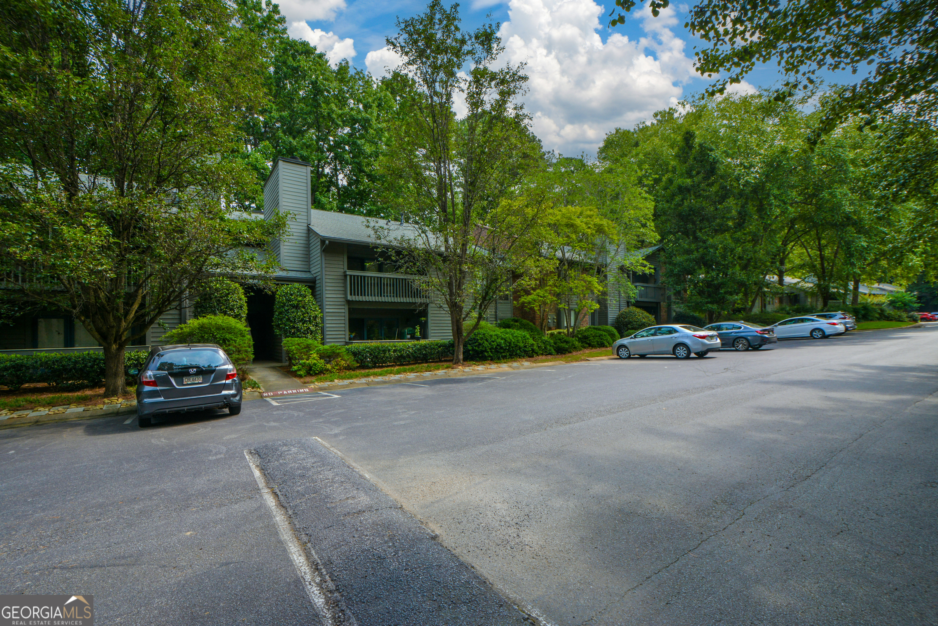 612 Tuxworth Circle Property Photo 4