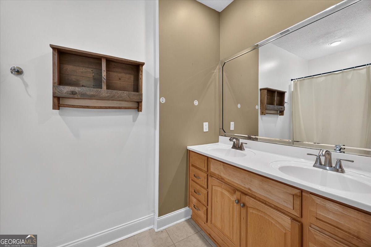156 Henry Drive Property Photo 17