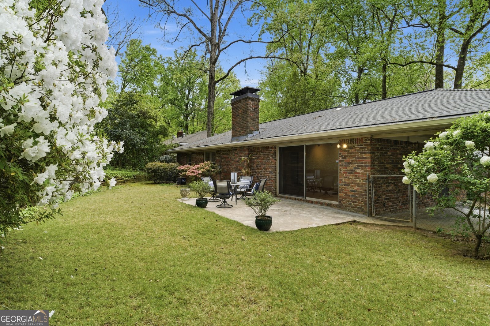 955 Vistavia Circle Property Photo 7