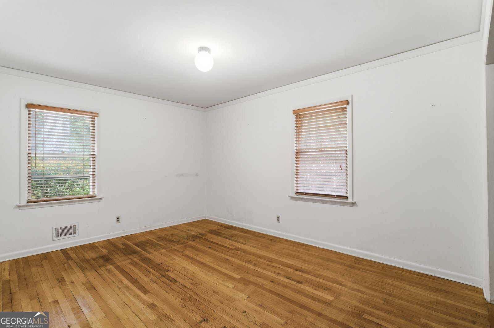 955 Vistavia Circle Property Photo 17