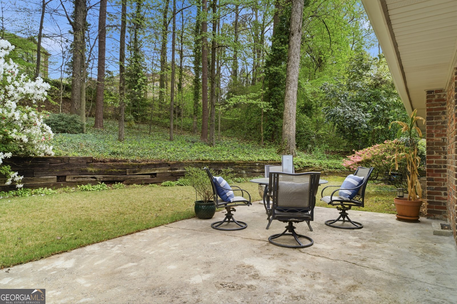 955 Vistavia Circle Property Photo 22