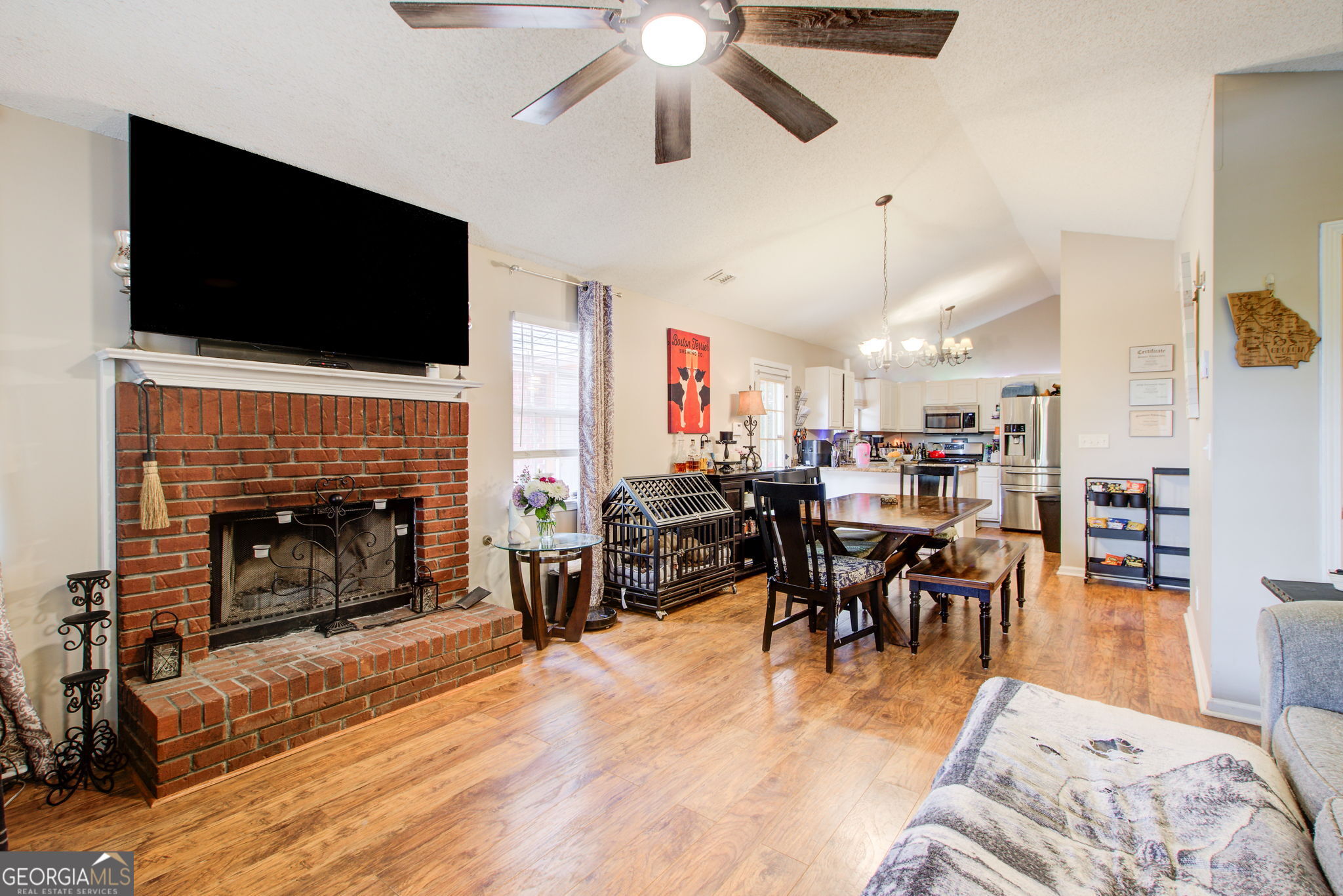 204 Crystal Court Property Photo 4