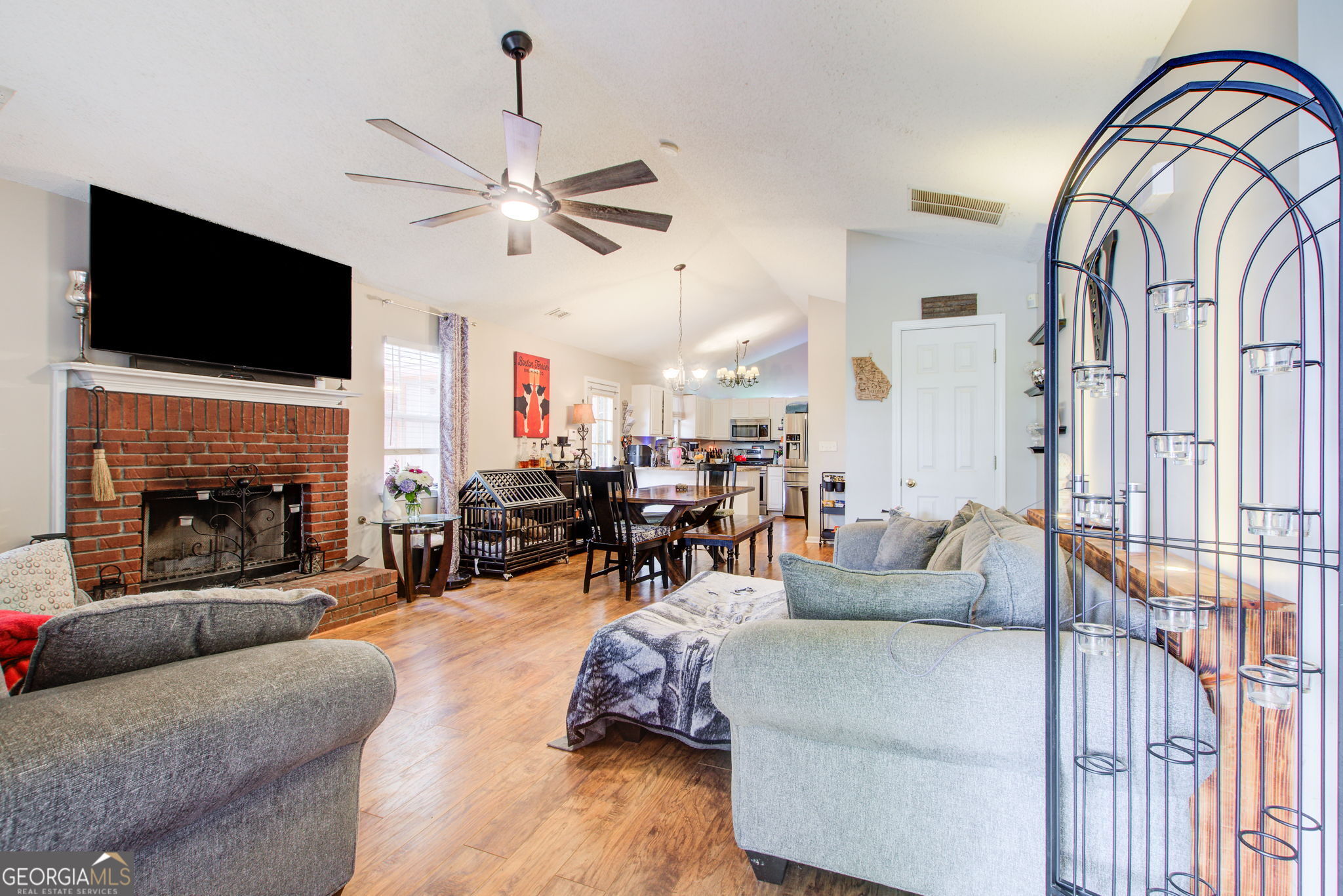 204 Crystal Court Property Photo 5