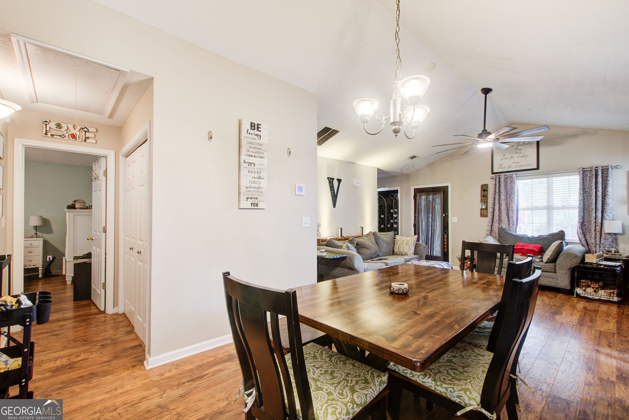 204 Crystal Court Property Photo 7