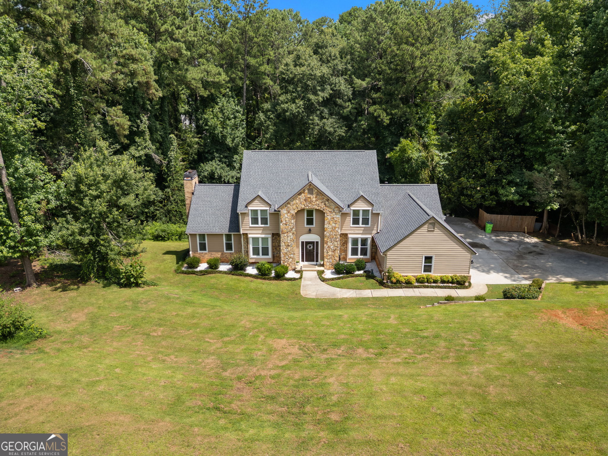 1208 Milford Forest Drive Property Photo 4