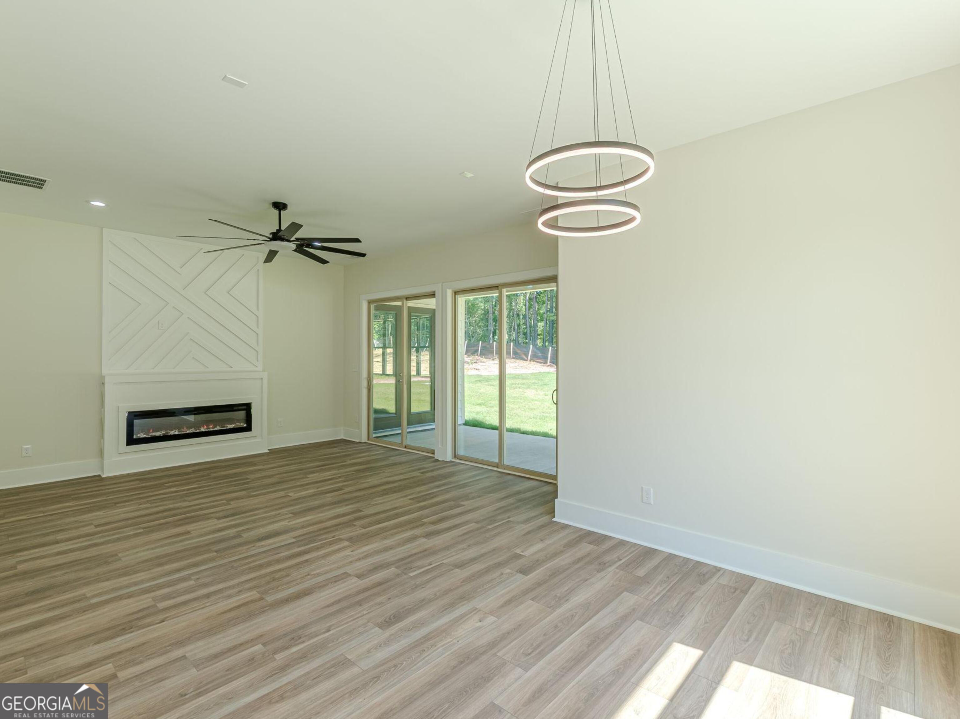 7060 Moseley Dixon Road Property Photo 15