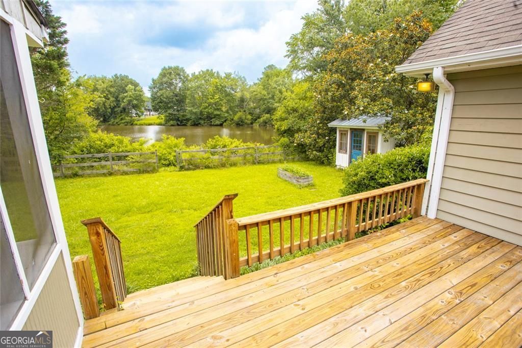 4960 Shipp Road Property Photo 2