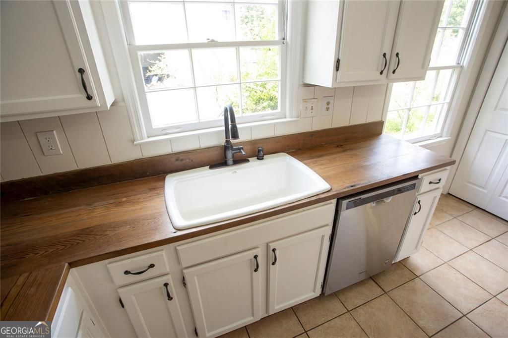 4960 Shipp Road Property Photo 14