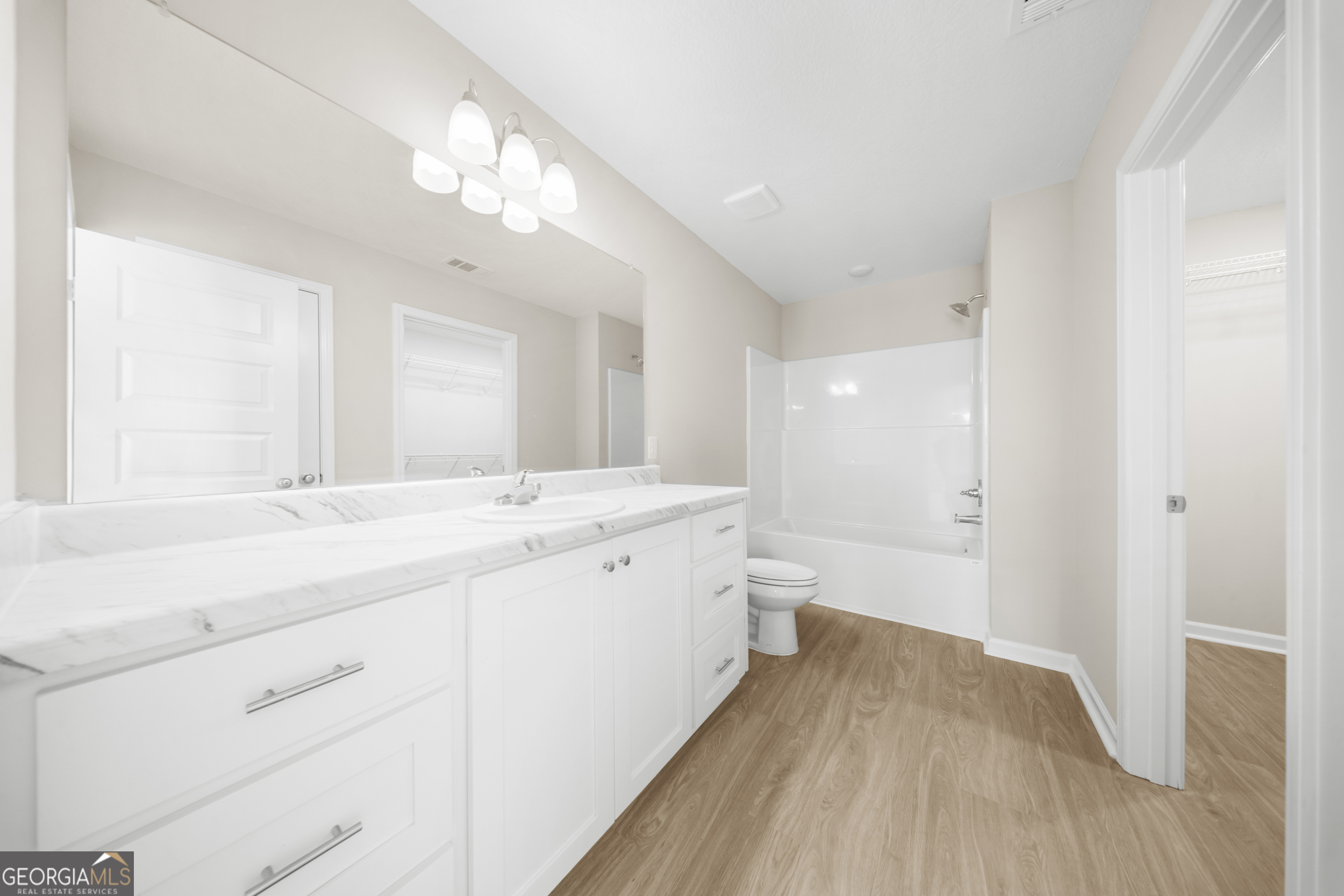 511 Nickies Way Property Photo 16