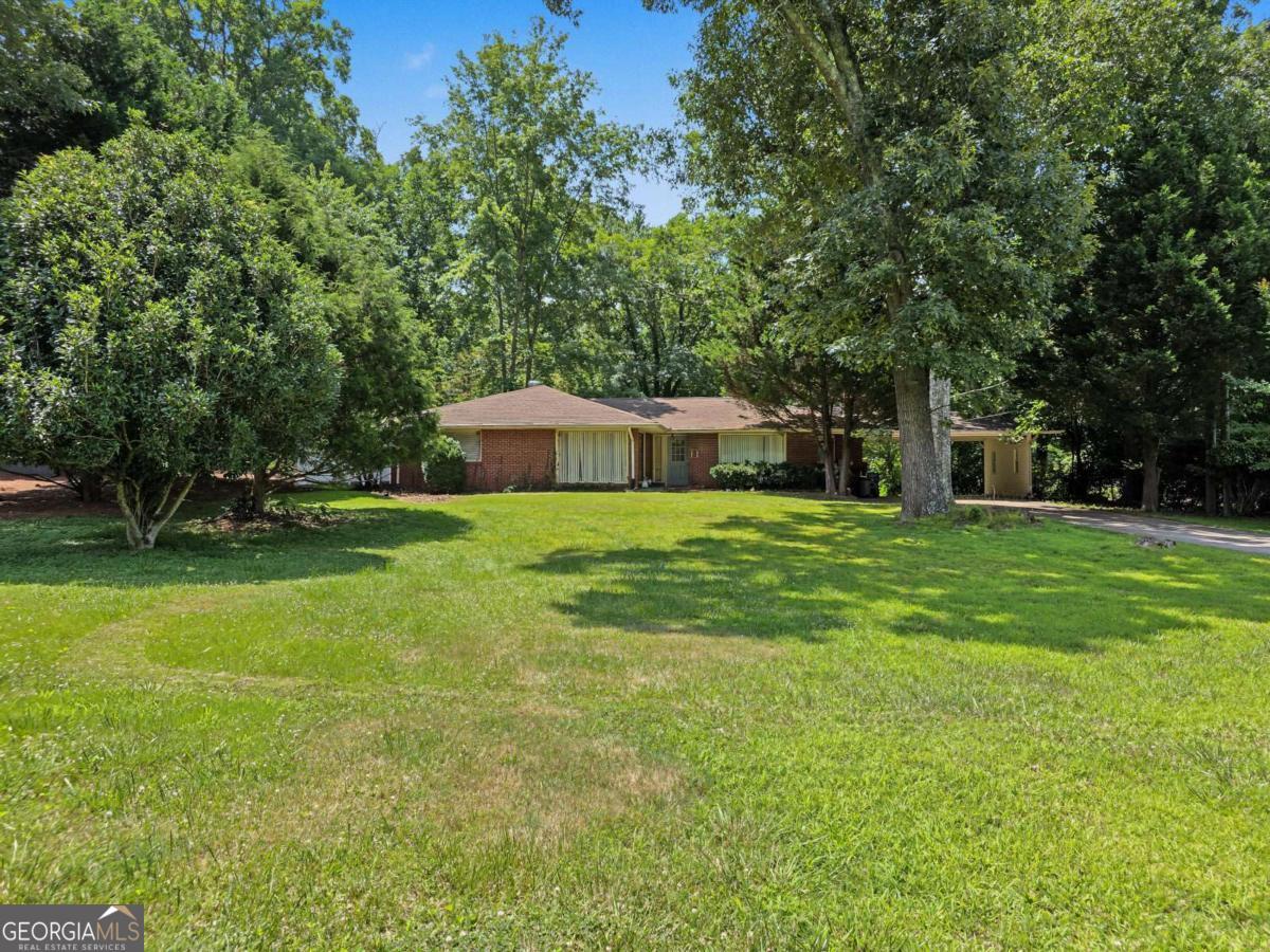 675 Holly Drive Property Photo 3