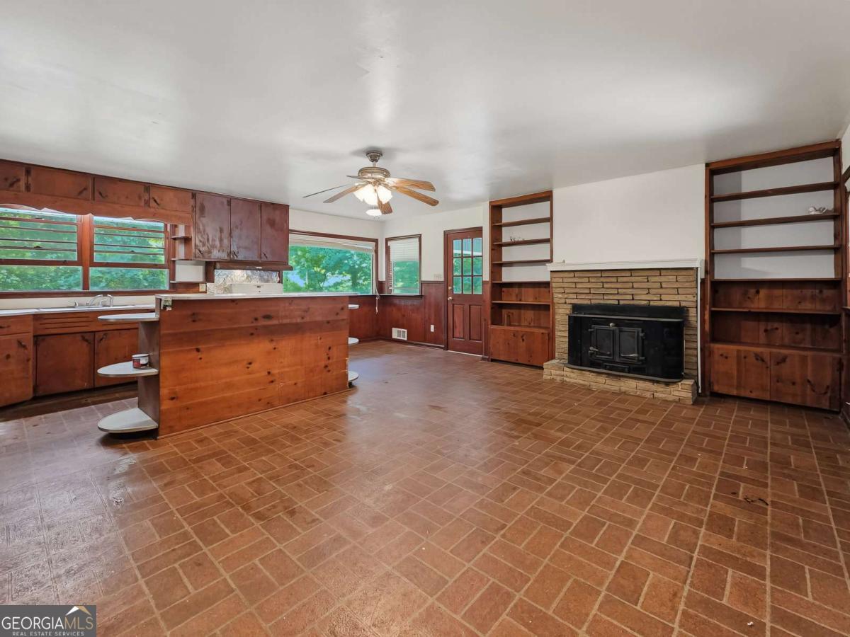 675 Holly Drive Property Photo 9