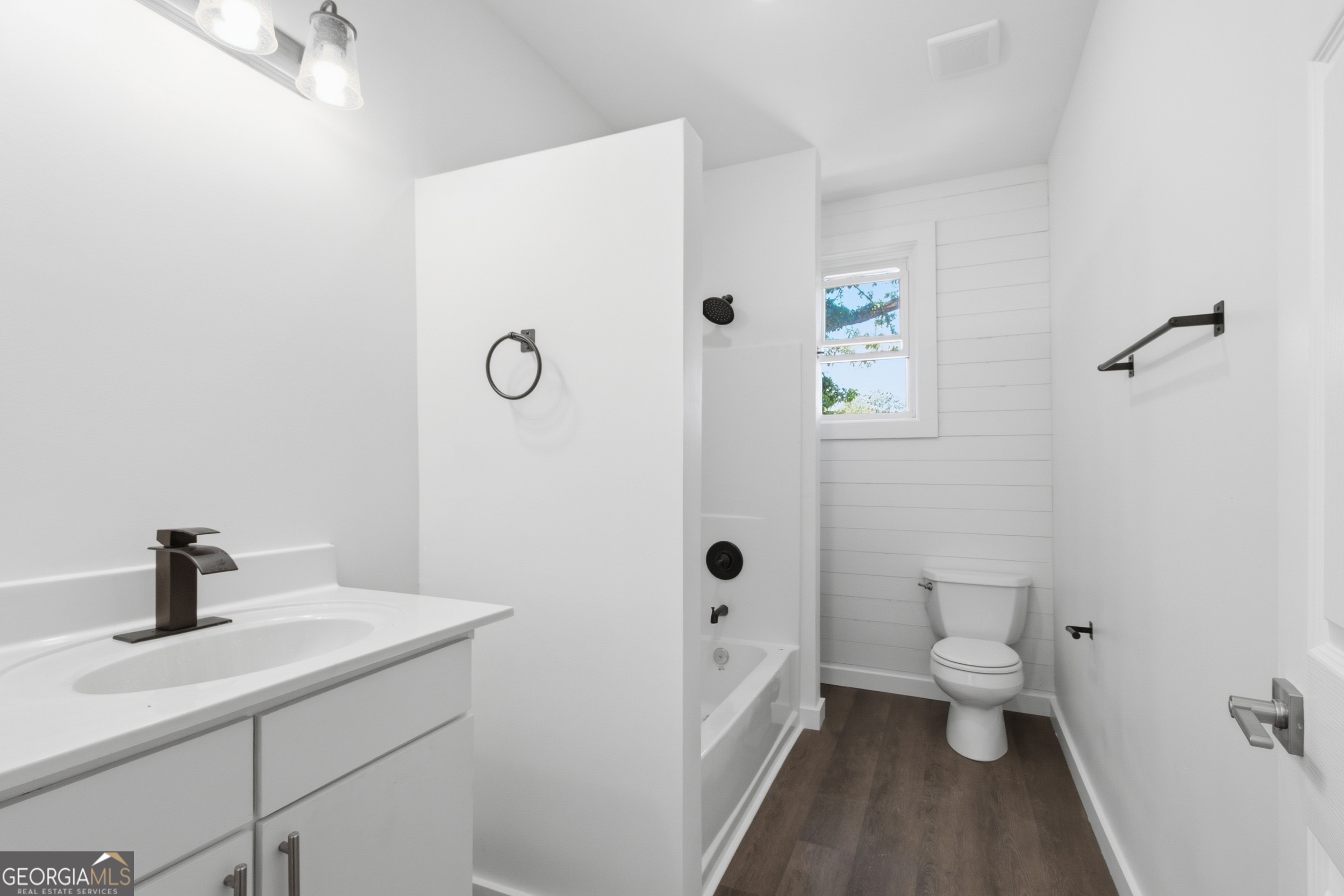 162 Falls Road Property Photo 15