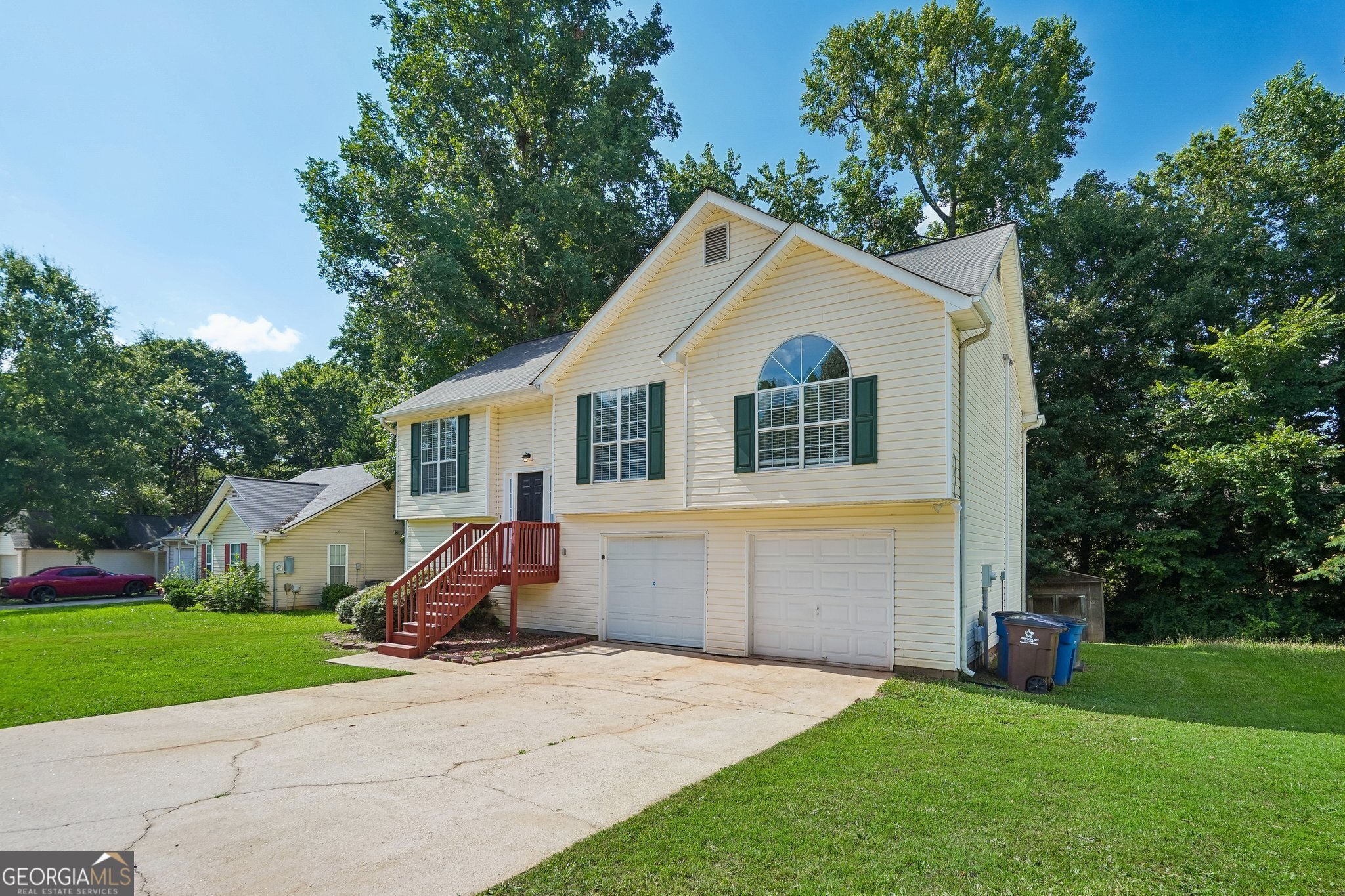403 Edgewood Drive Property Photo 2