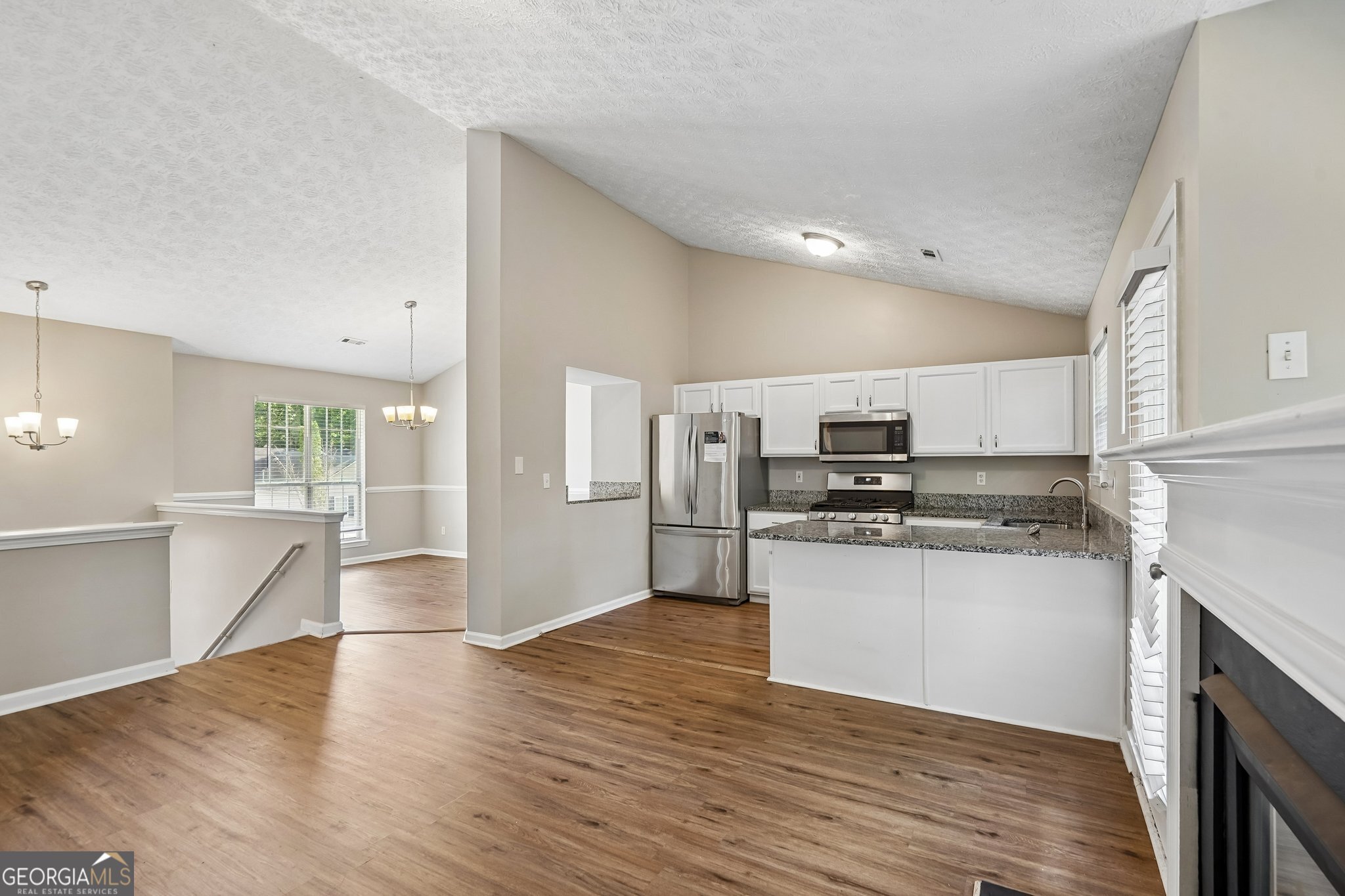 403 Edgewood Drive Property Photo 10