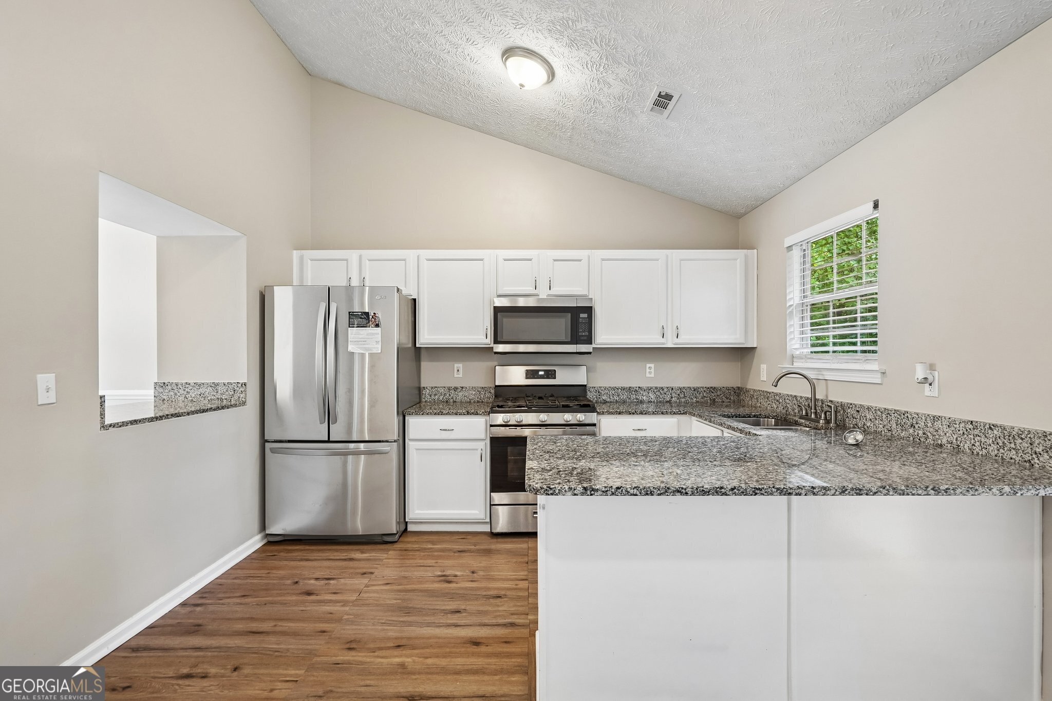 403 Edgewood Drive Property Photo 13