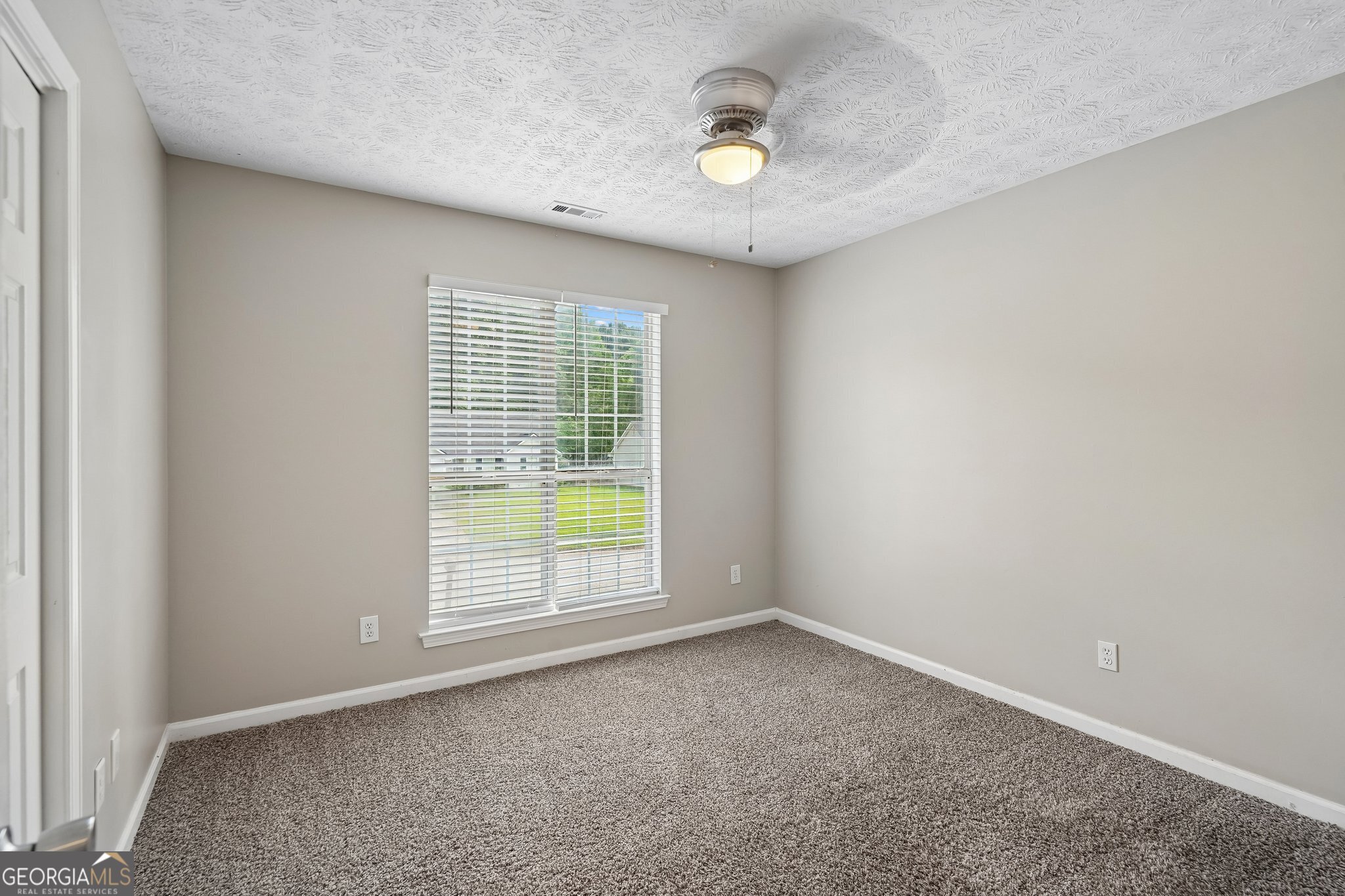 403 Edgewood Drive Property Photo 15