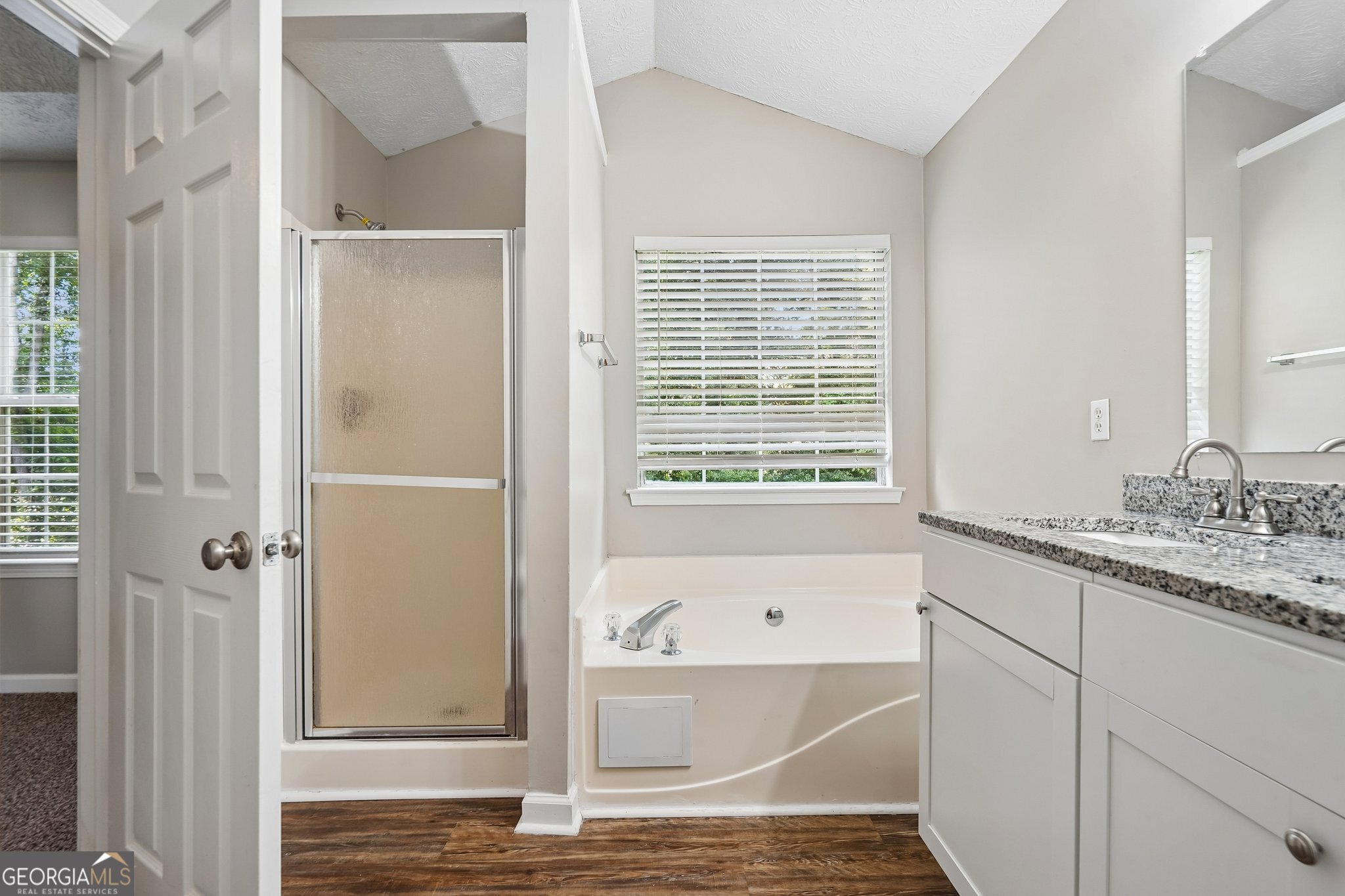 403 Edgewood Drive Property Photo 22