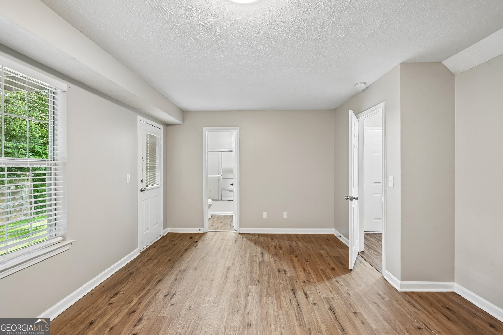 403 Edgewood Drive Property Photo 25