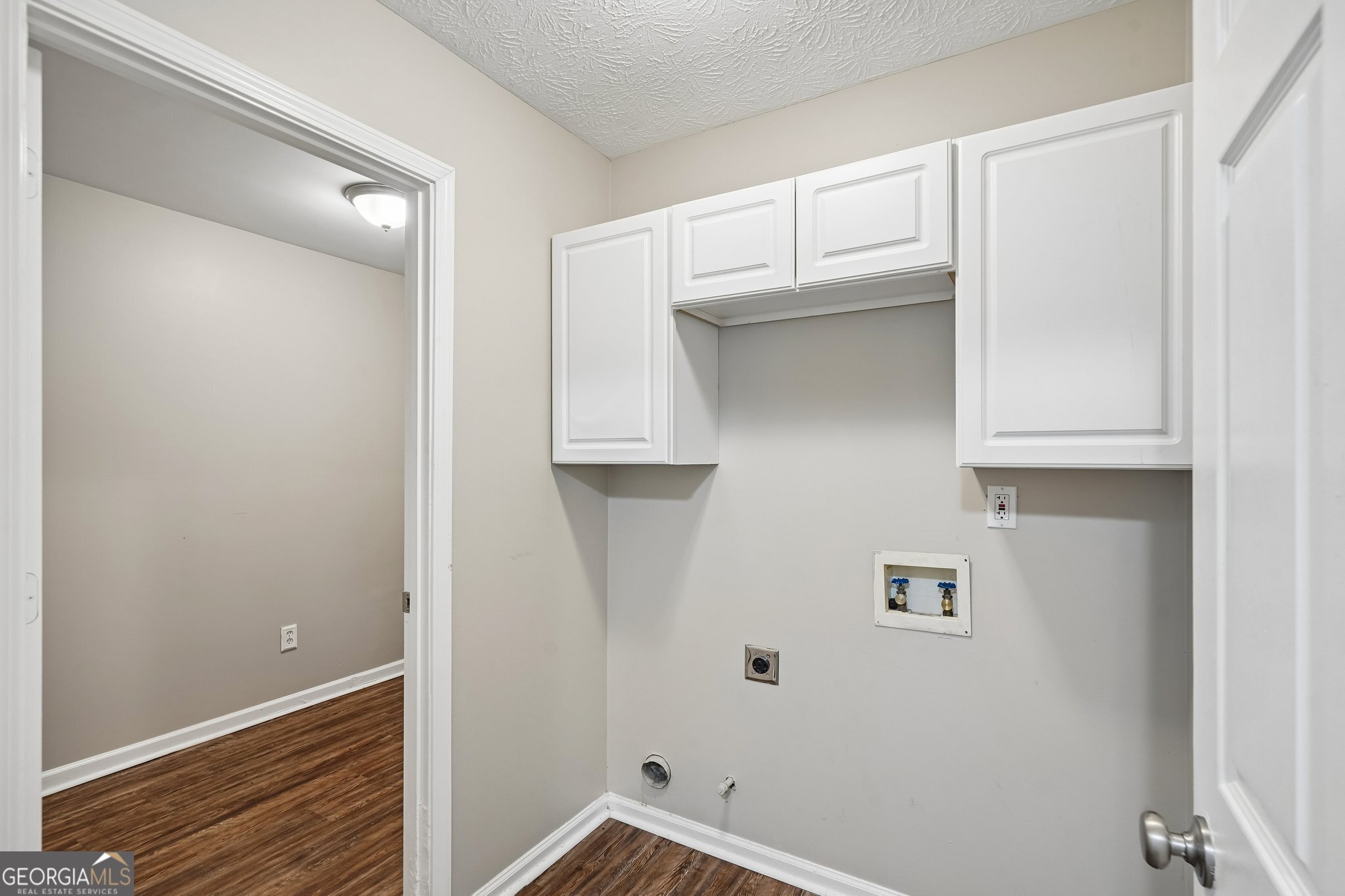 403 Edgewood Drive Property Photo 27