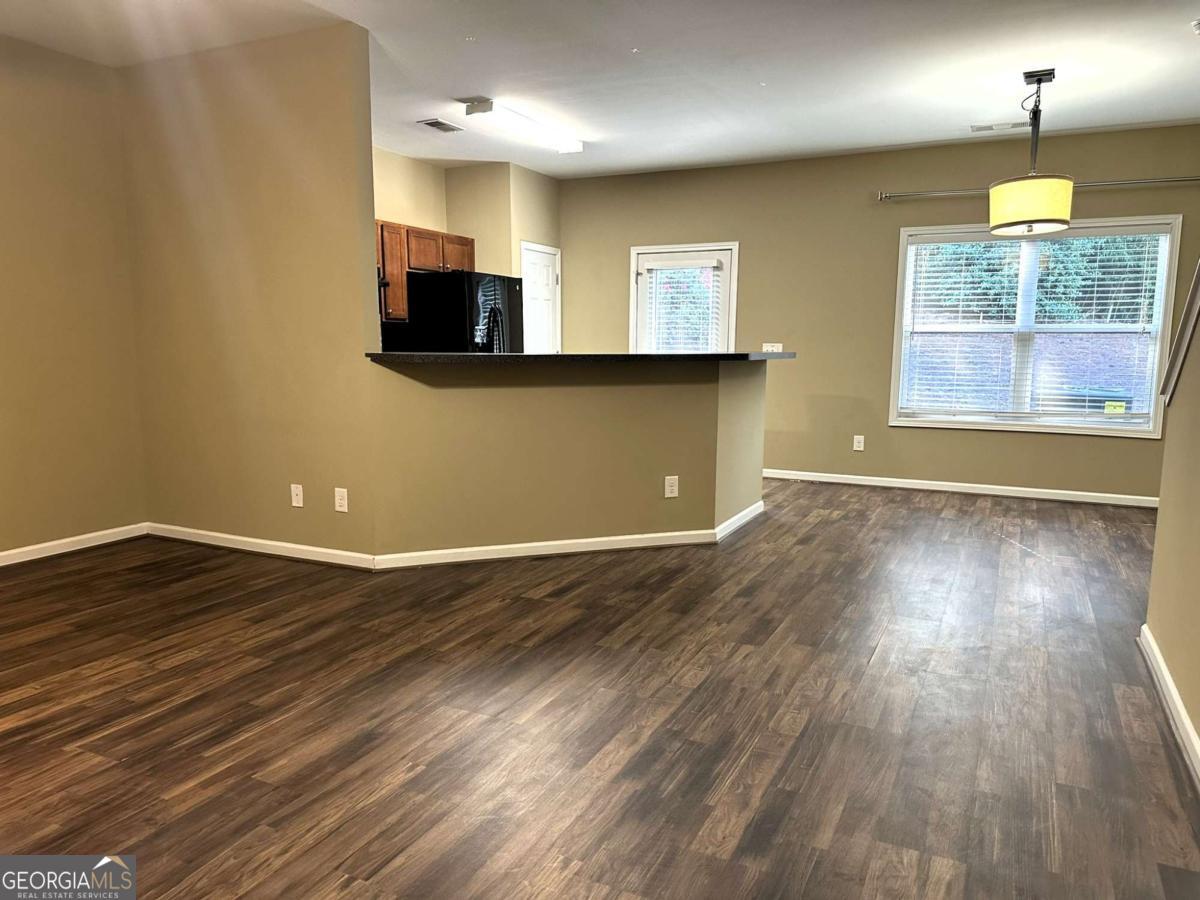 538 Oakside Place Property Photo 3