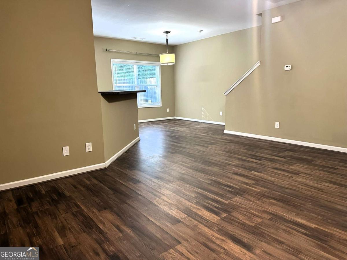 538 Oakside Place Property Photo 4