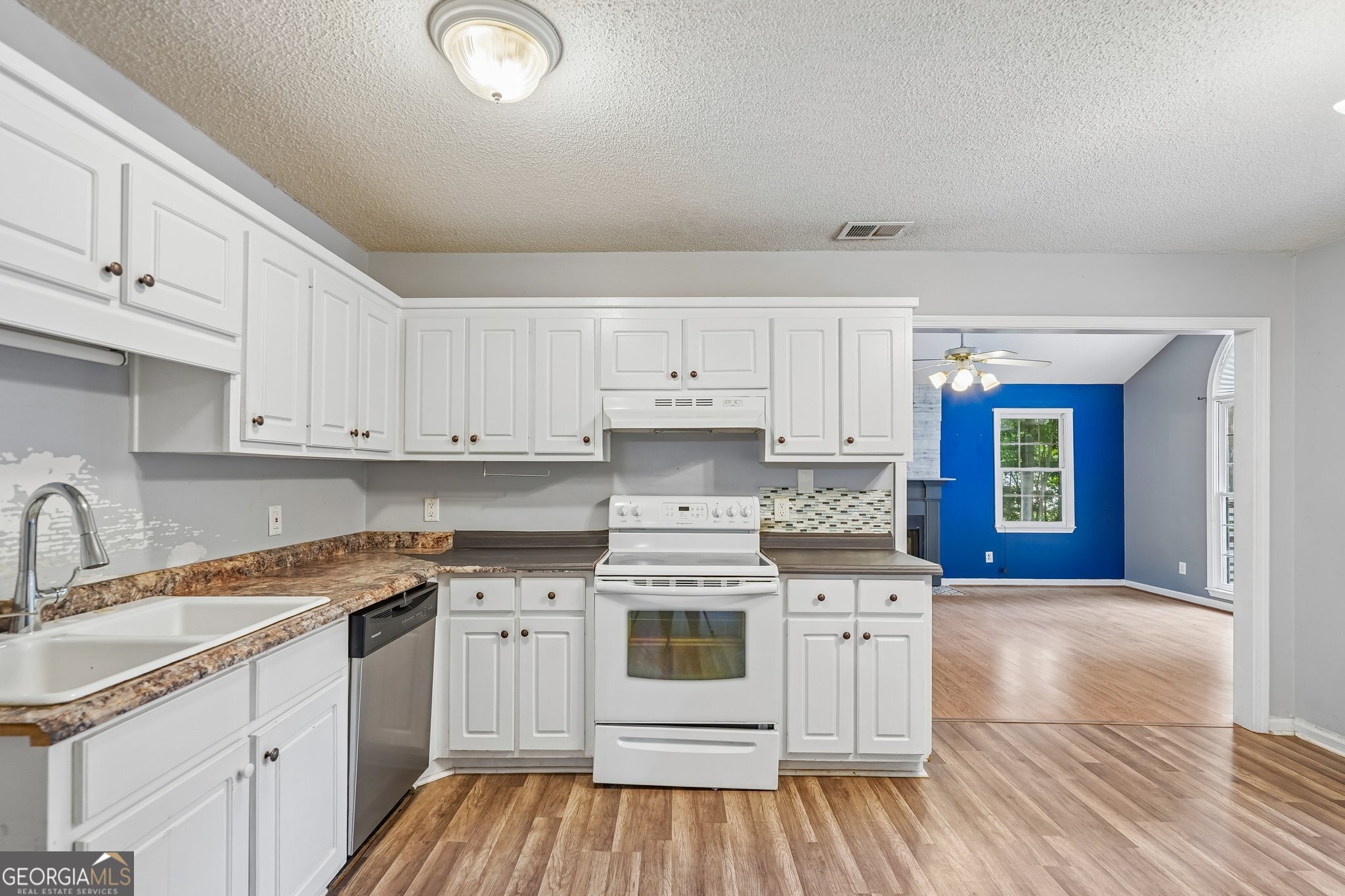 217 Rainey Brooke Drive Property Photo 15