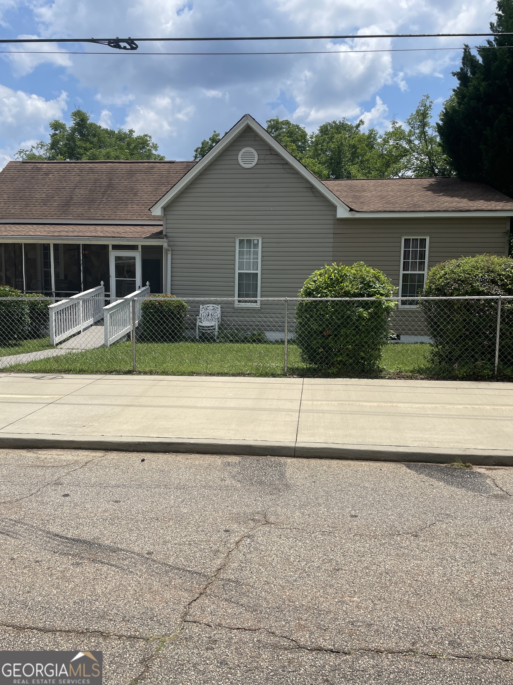 205 Cherry Street Property Photo 1