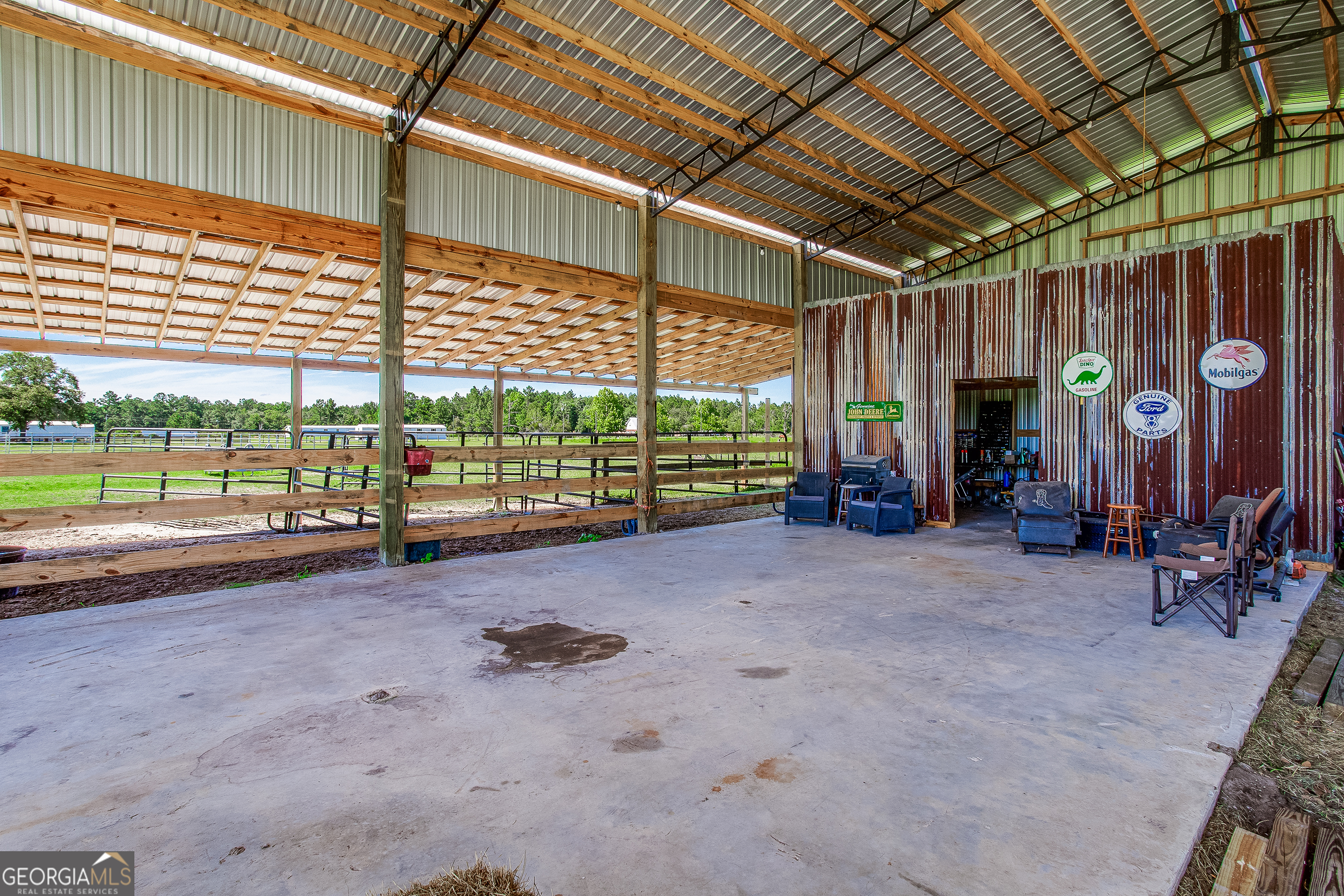 310 Farm Road Property Photo 7