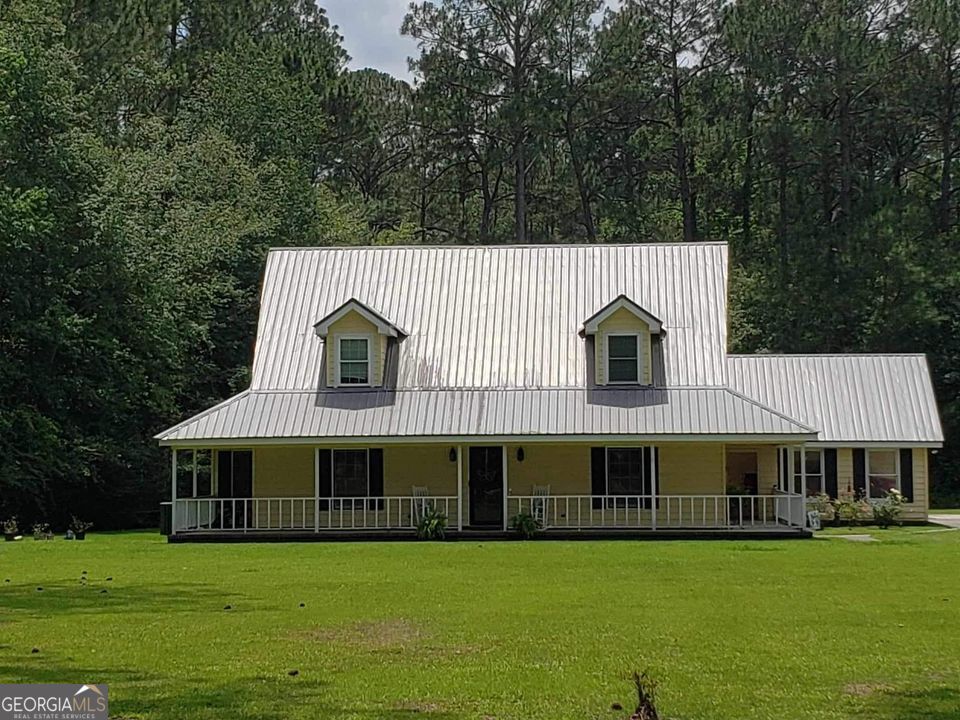 210 Pineview Avenue Property Photo 1