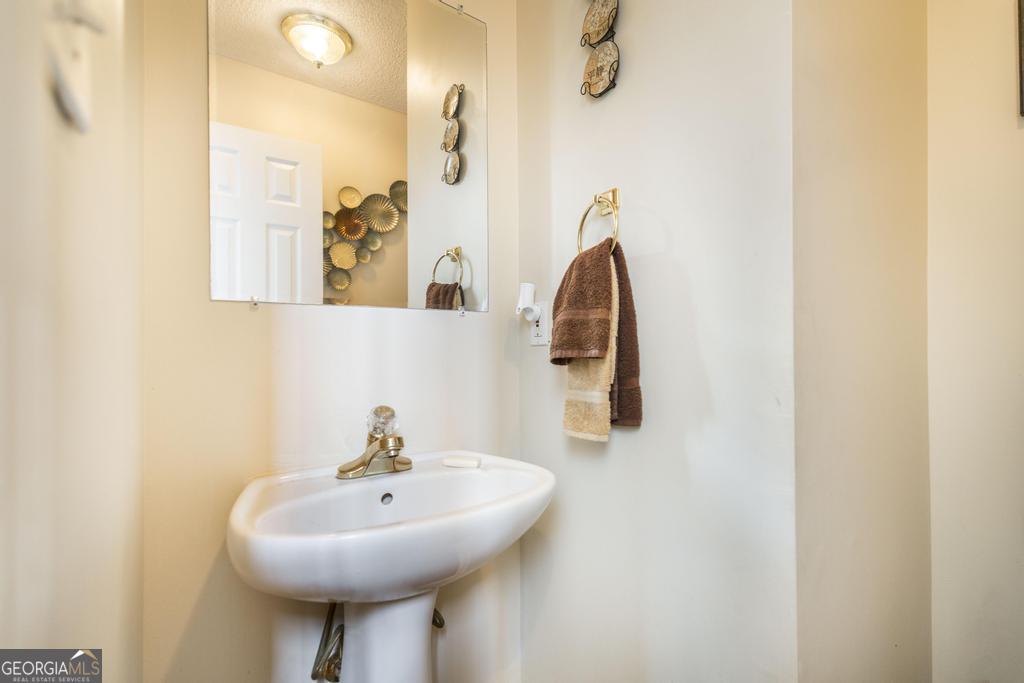 158 Olivia Circle Property Photo 6