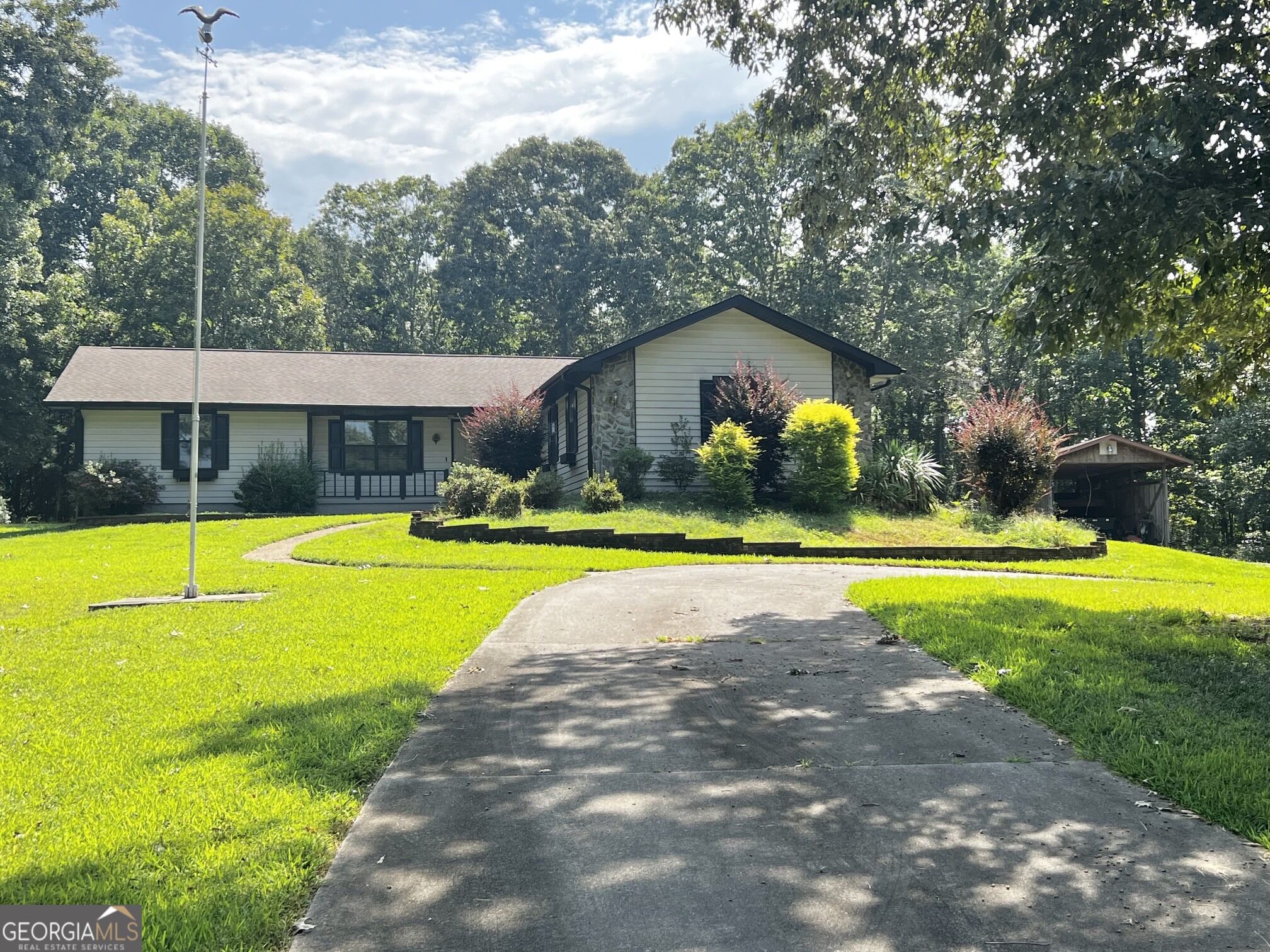 416 Glade Road Property Photo 1