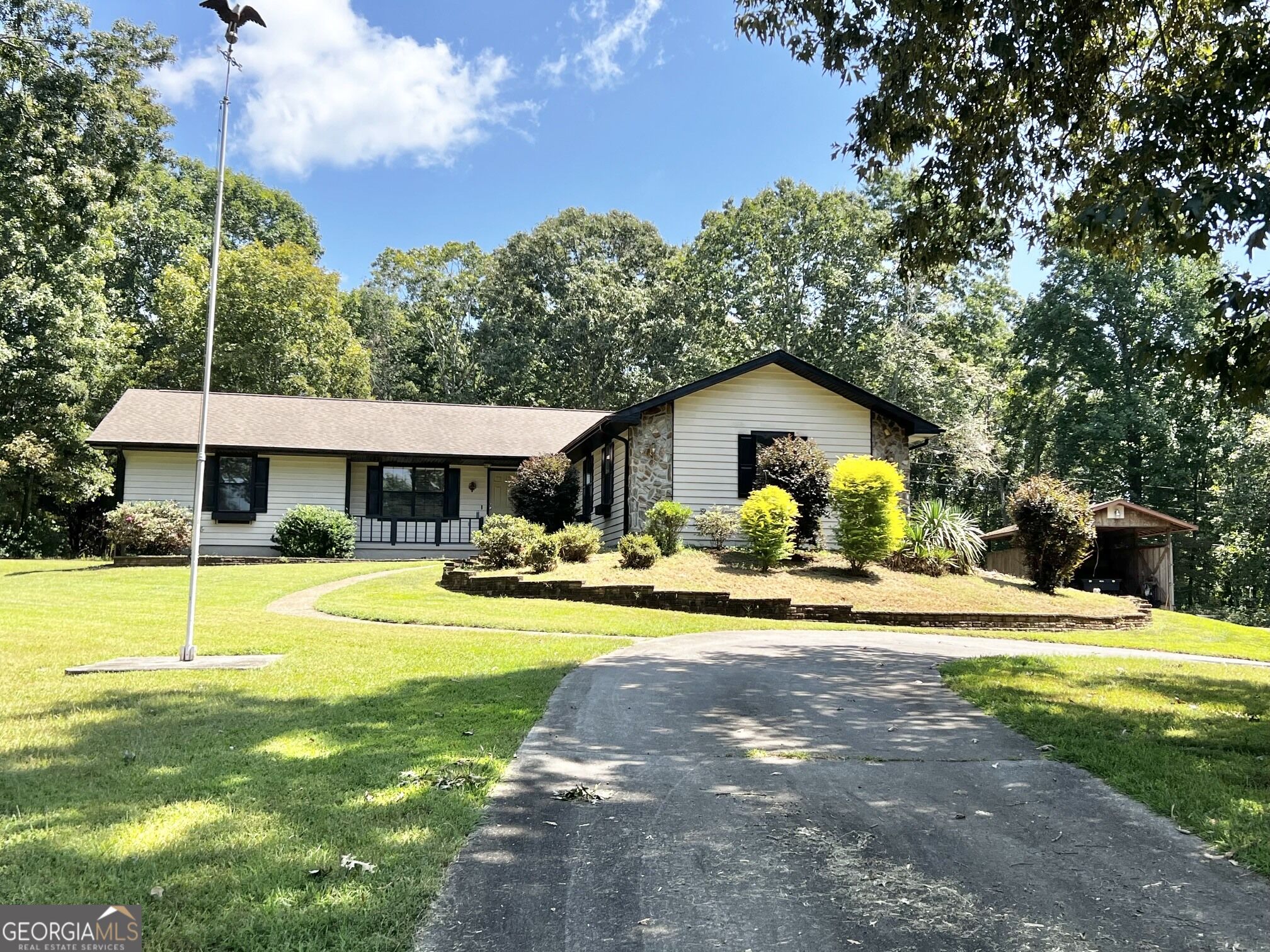 416 Glade Road Property Photo 1