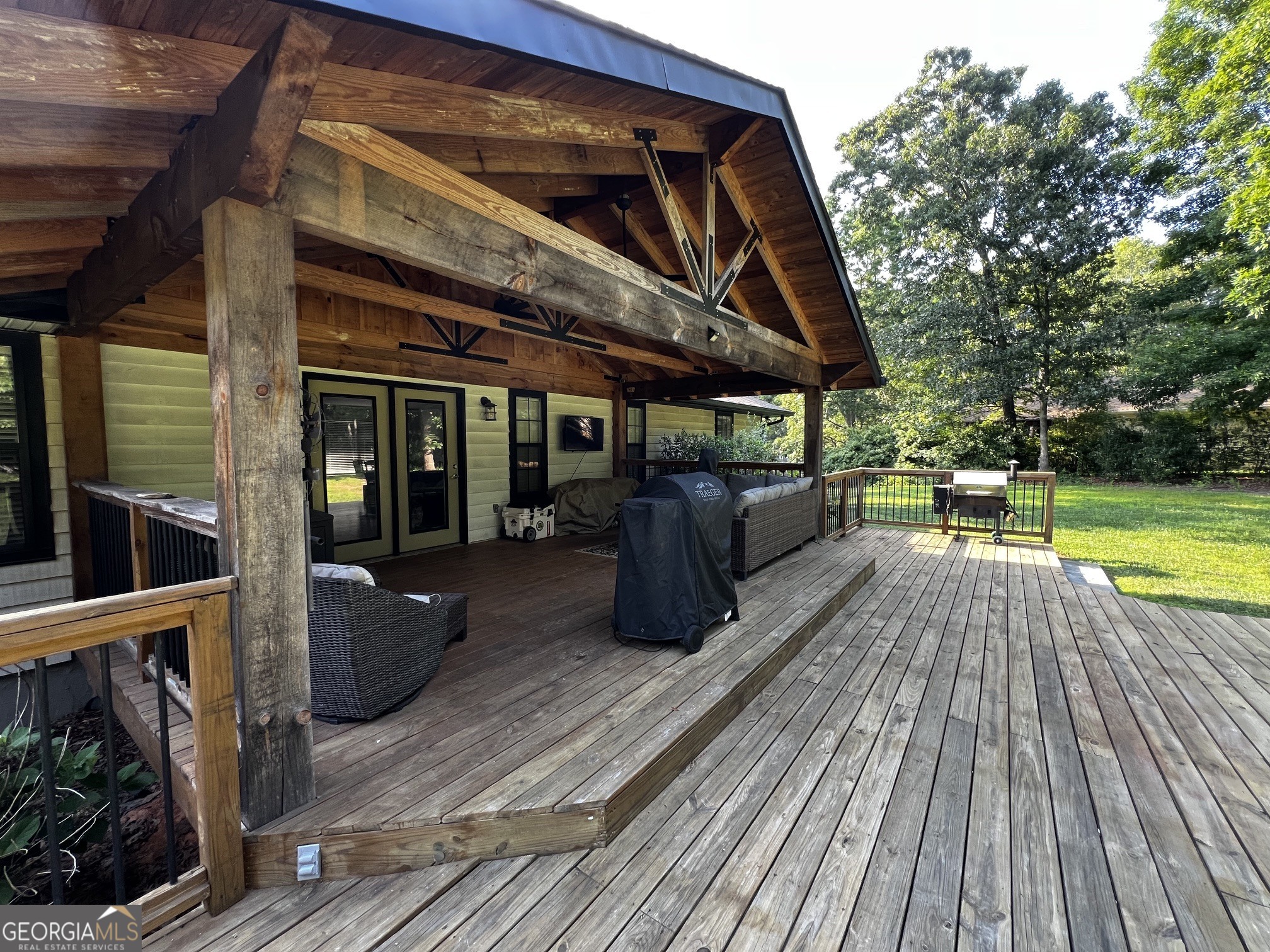 416 Glade Road Property Photo 6