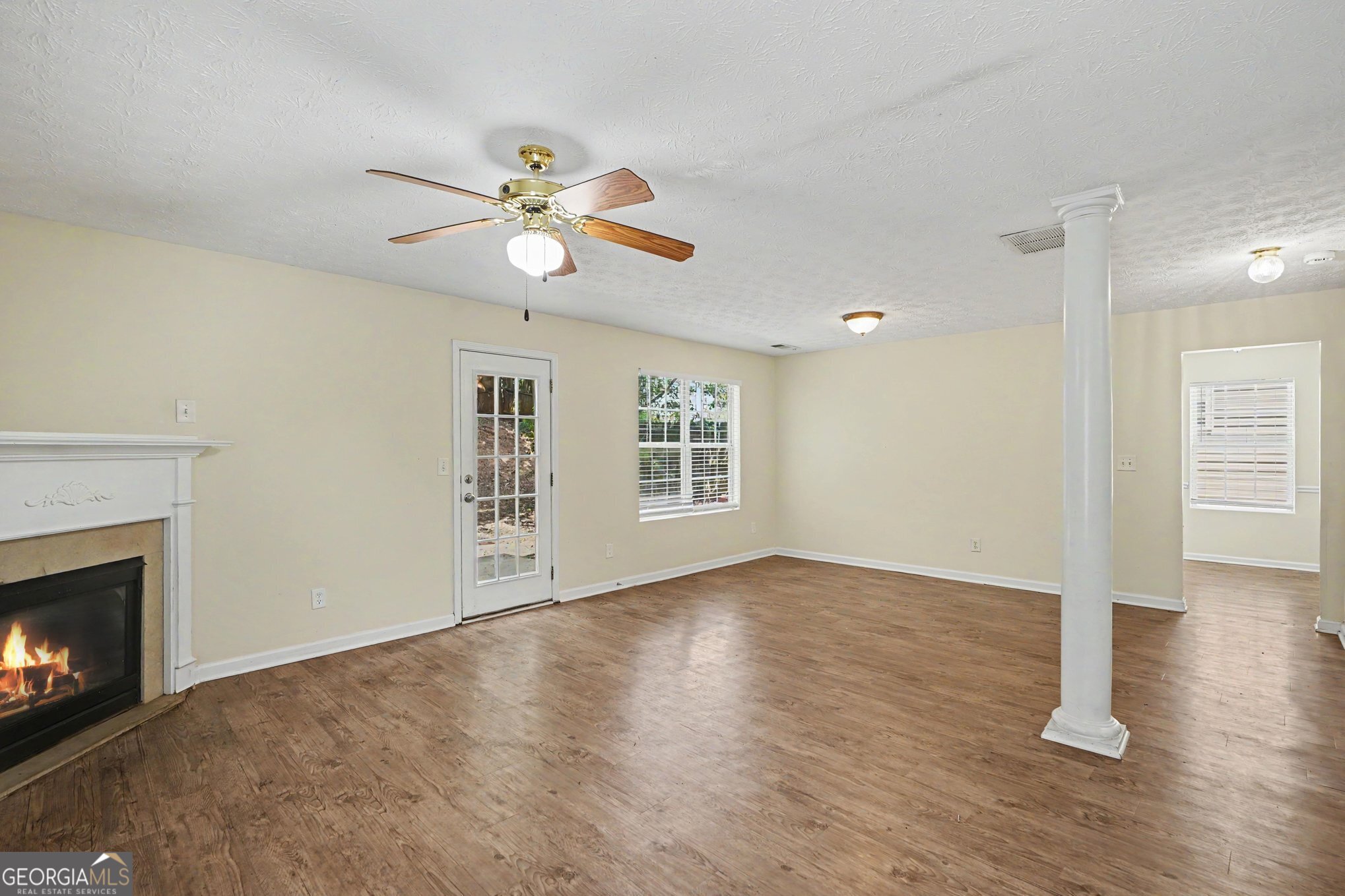 4065 Mission Way Property Photo 3