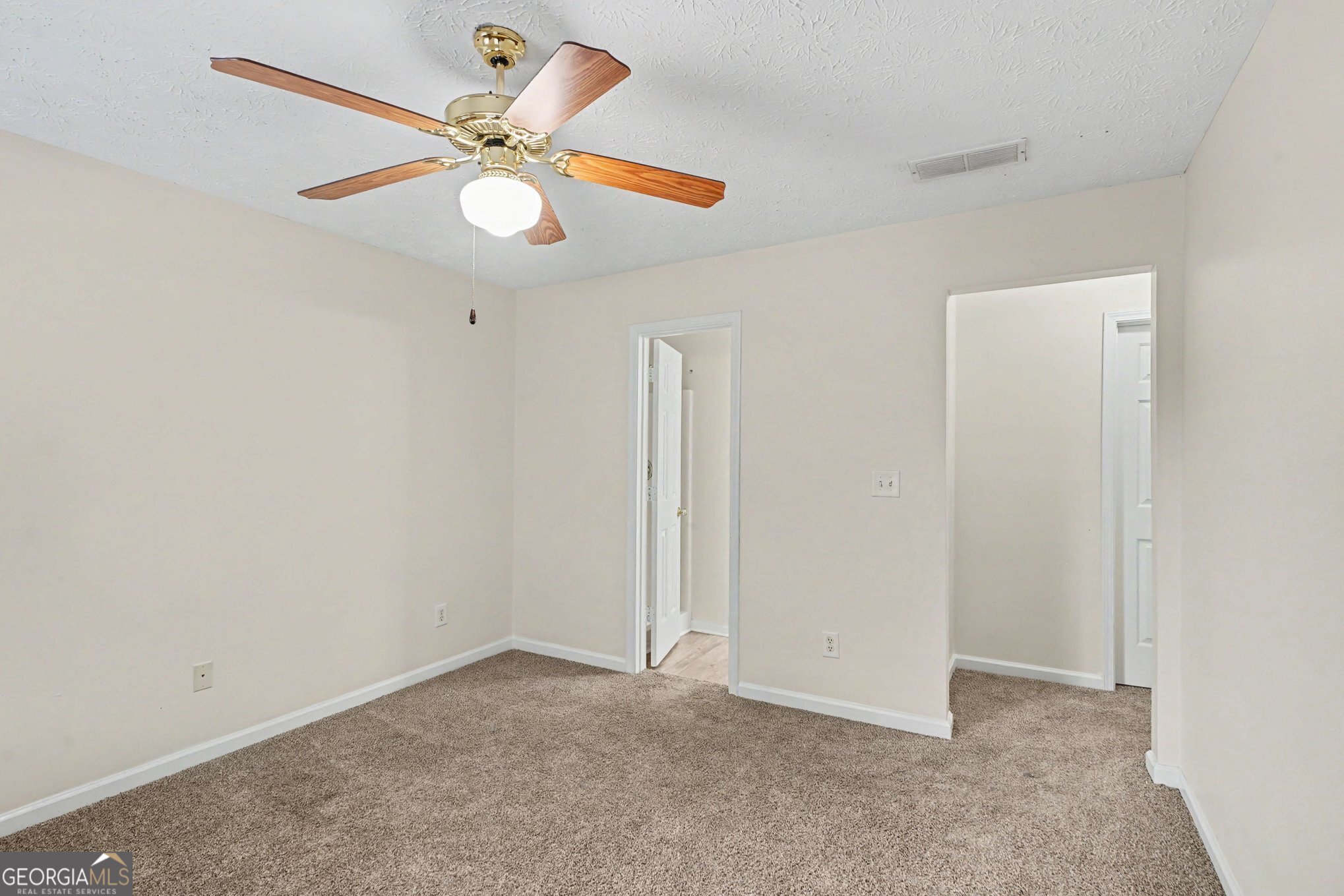 4065 Mission Way Property Photo 9