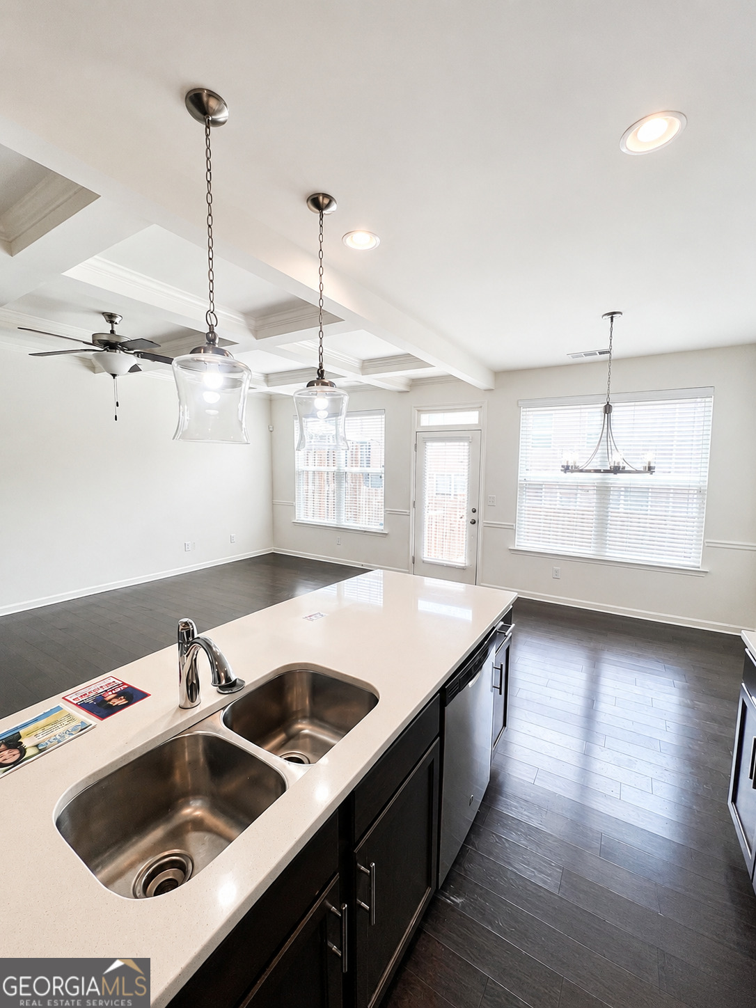 2711 Kemp Court Property Photo 17